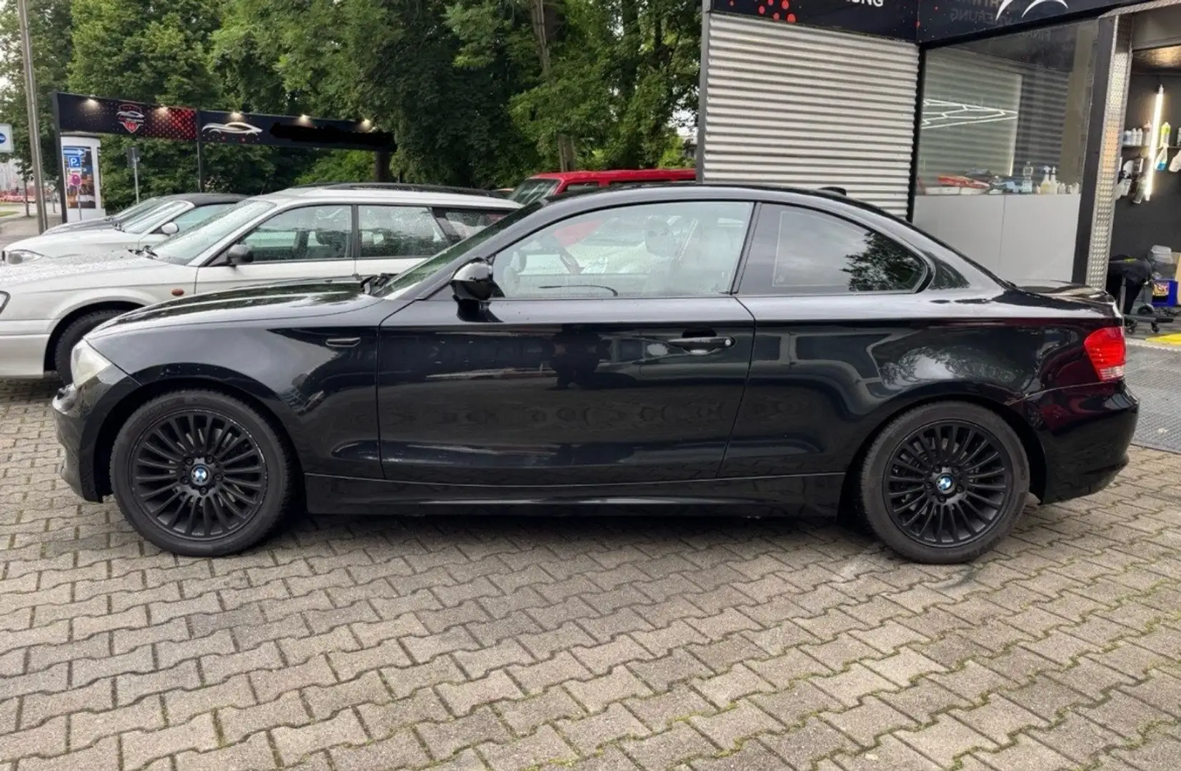 BMW 120 120i Coupe - 1
