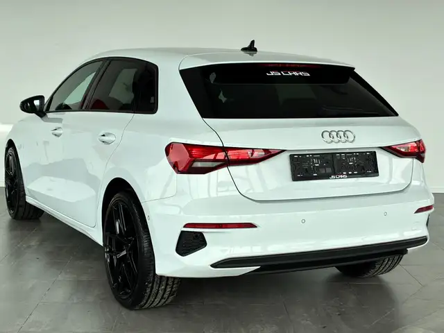 Audi A3 view 9