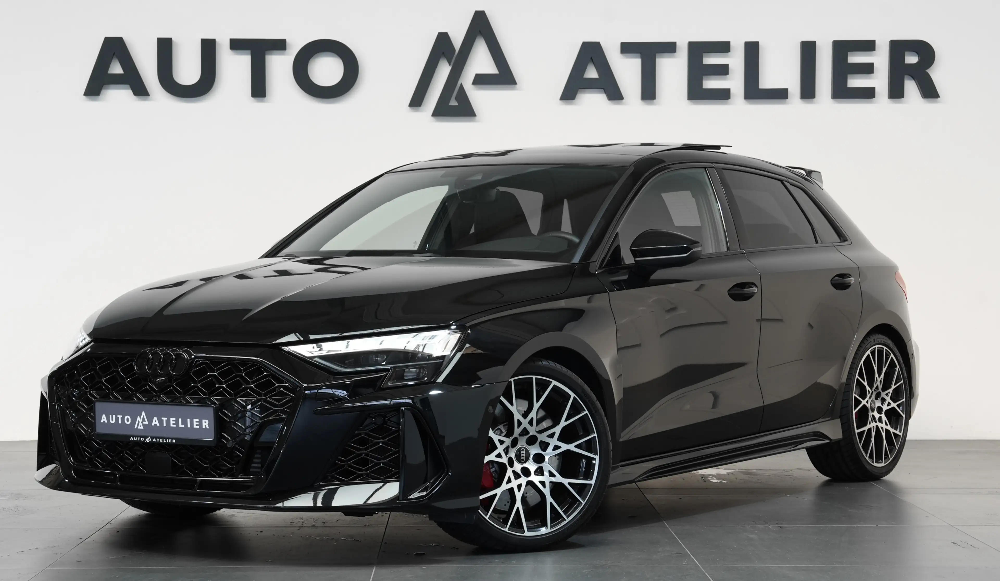 Audi RS3 S-AGA*CARBON*PANO*SONOS*MATRIX*R.KAM*CARBON — photo 2