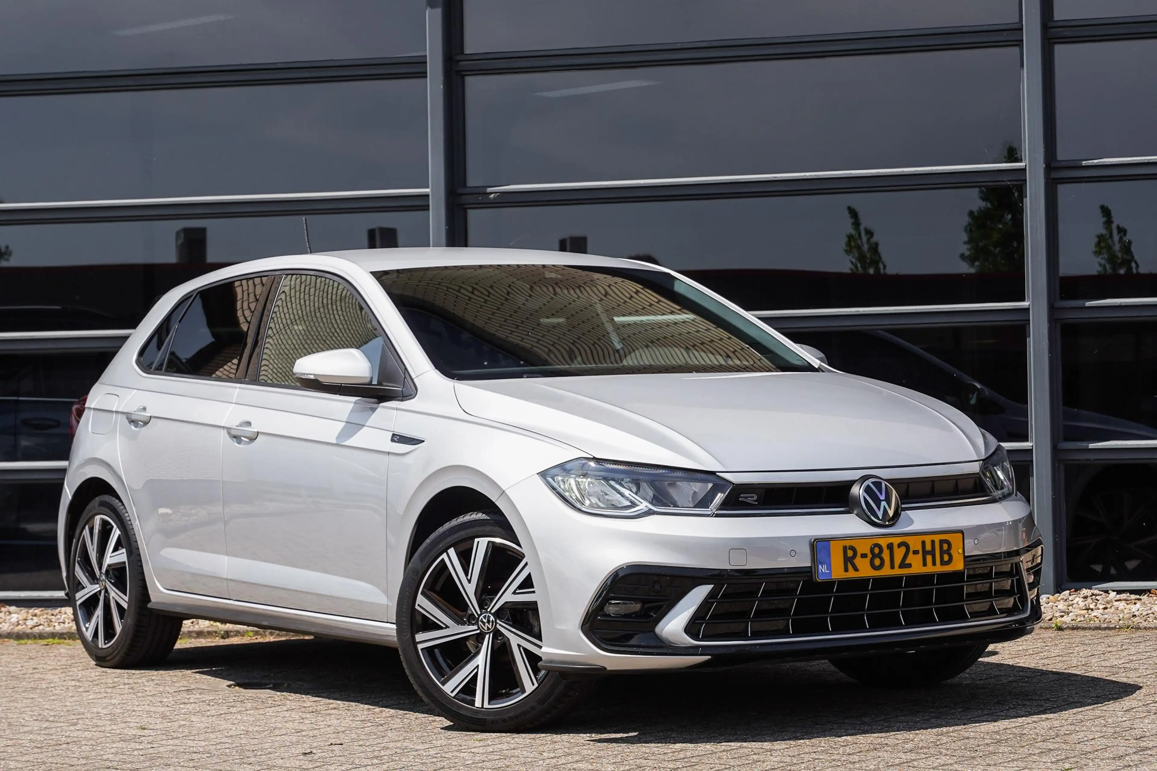 Volkswagen Polo 1.0 TSI R-Line Facelift|Digidash|Apple Crply — photo 6