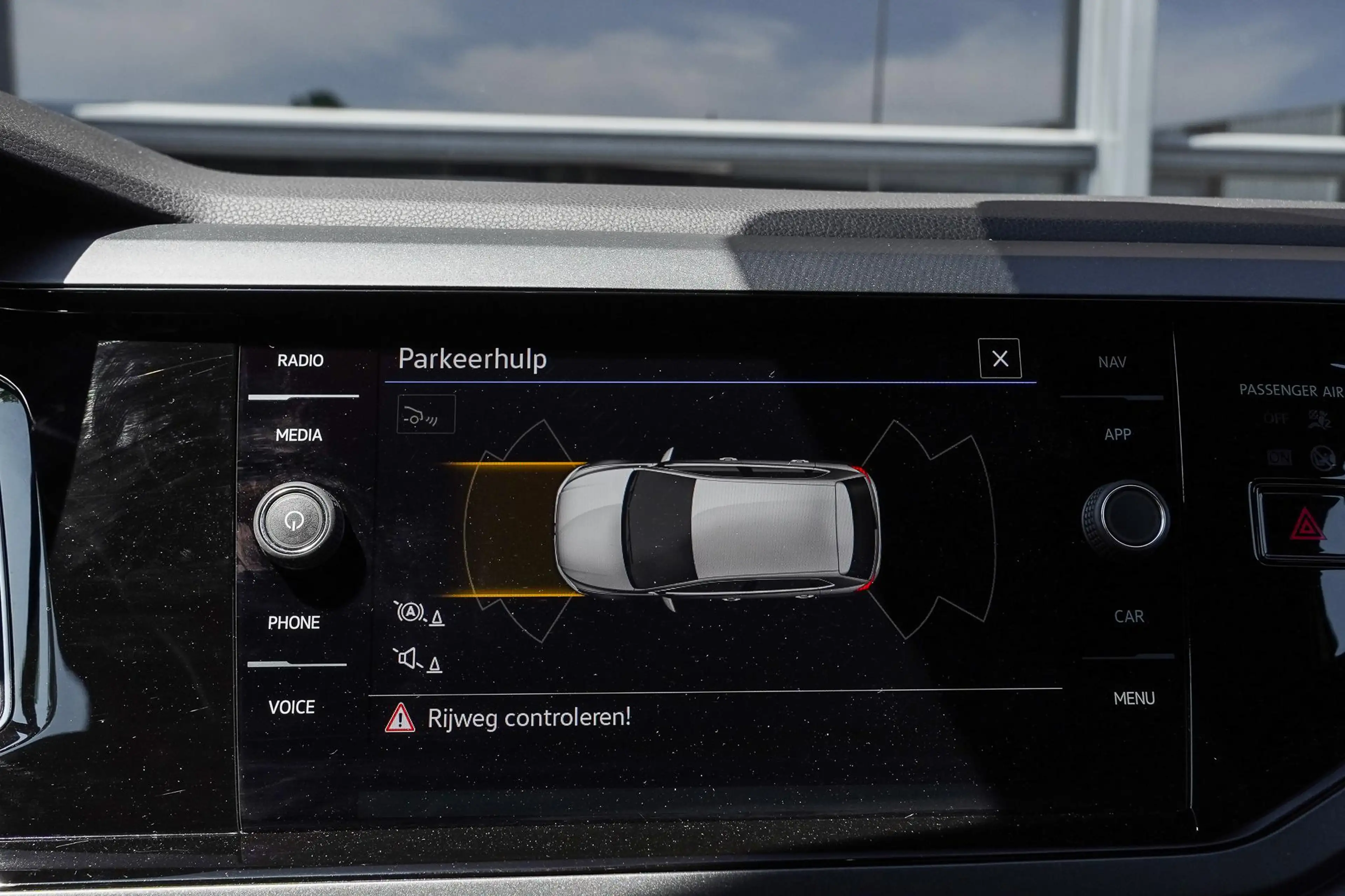 Volkswagen Polo 1.0 TSI R-Line Facelift|Digidash|Apple Crply — photo 24