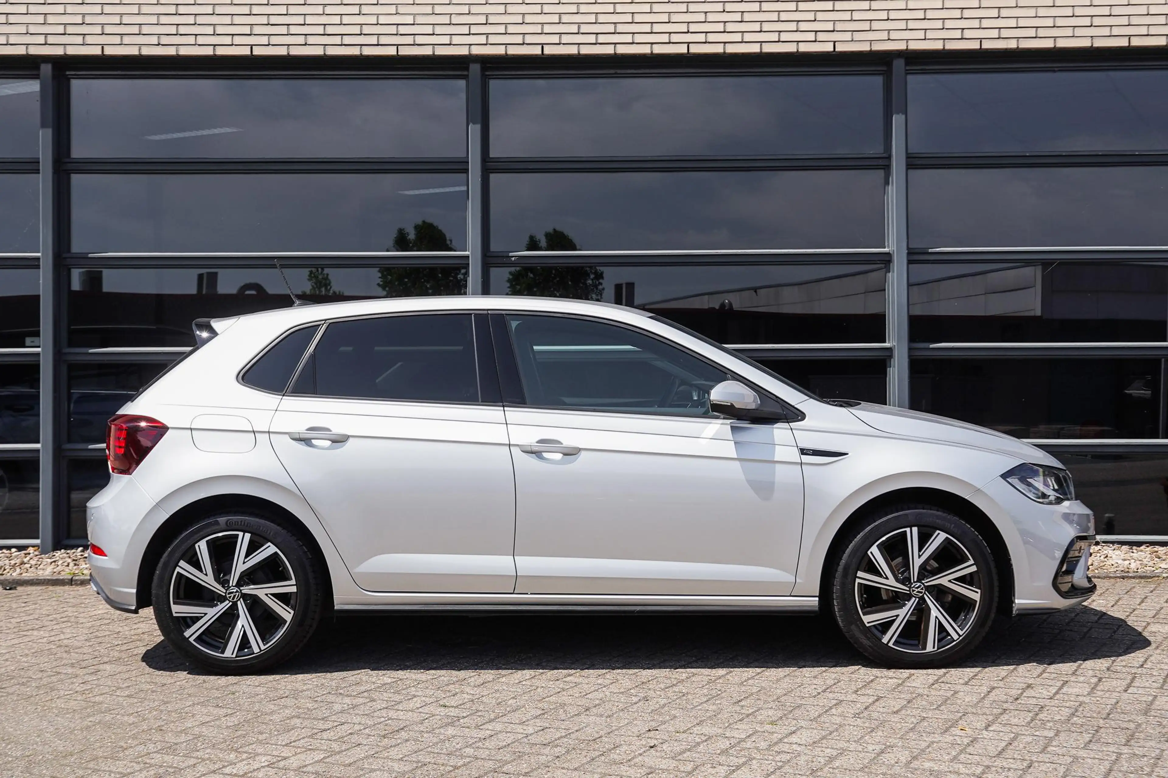 Volkswagen Polo 1.0 TSI R-Line Facelift|Digidash|Apple Crply — photo 5