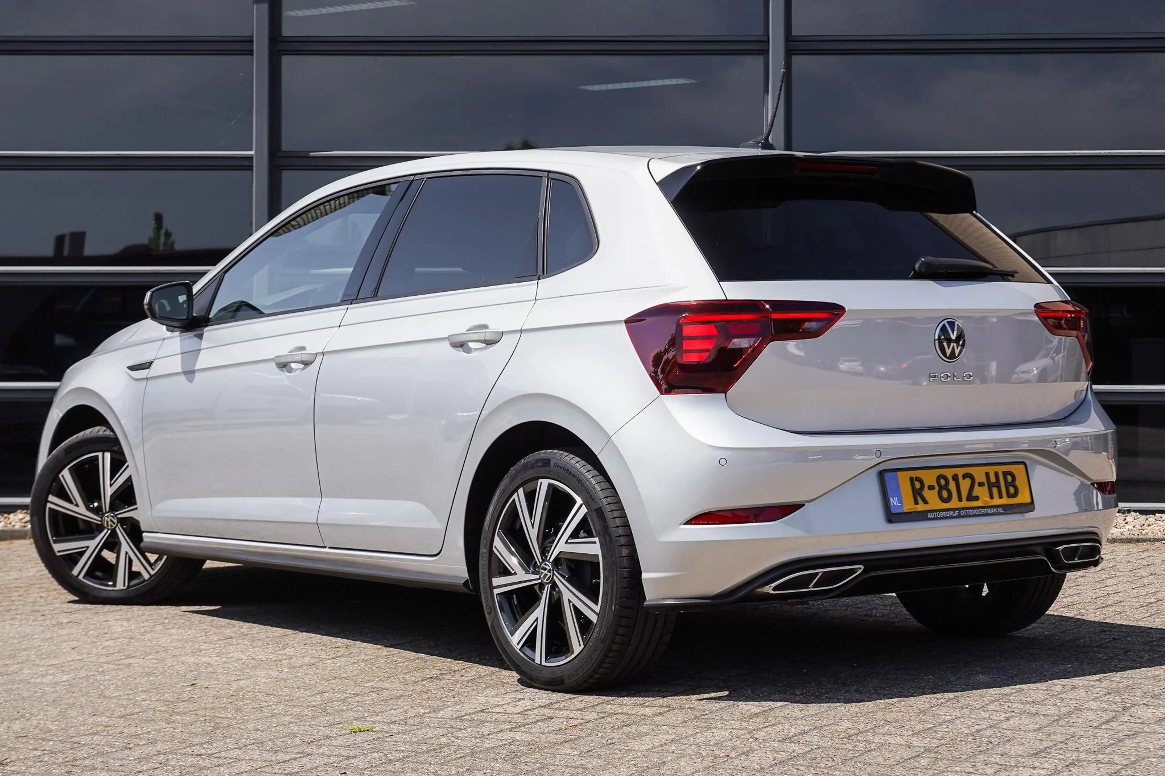 Volkswagen Polo 1.0 TSI R-Line Facelift|Digidash|Apple Crply — photo 3