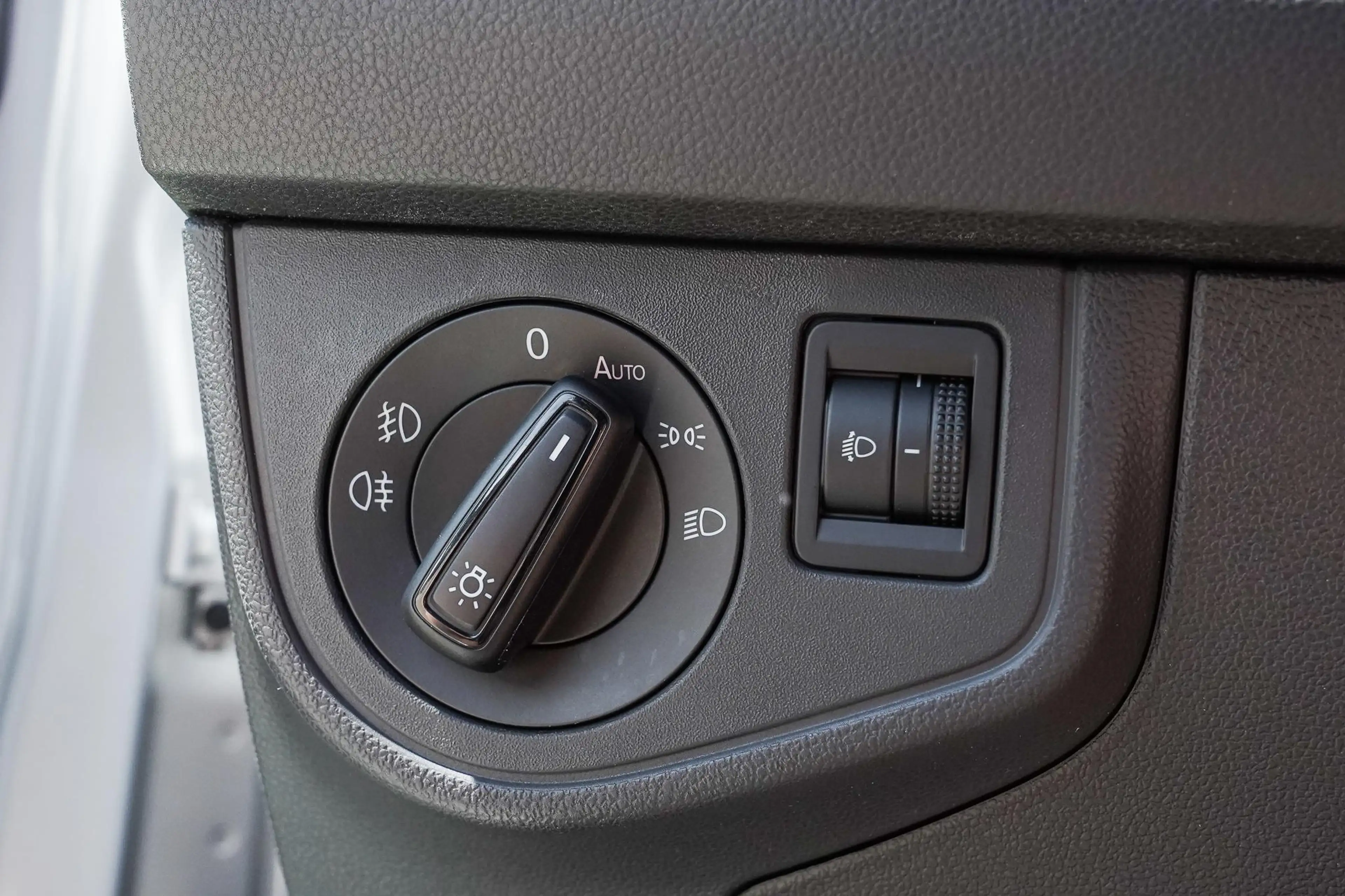 Volkswagen Polo 1.0 TSI R-Line Facelift|Digidash|Apple Crply — photo 17