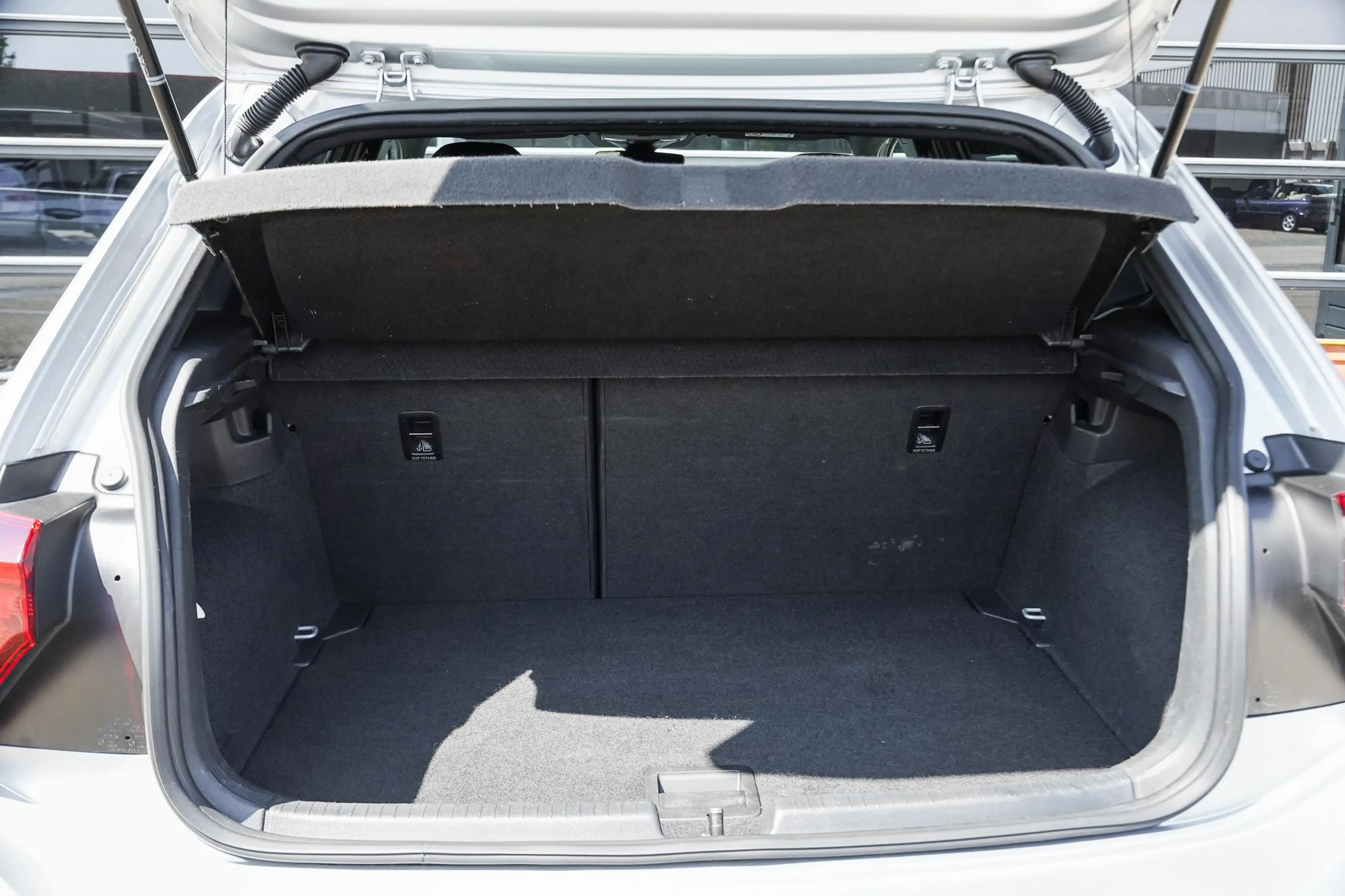 Volkswagen Polo 1.0 TSI R-Line Facelift|Digidash|Apple Crply — photo 31