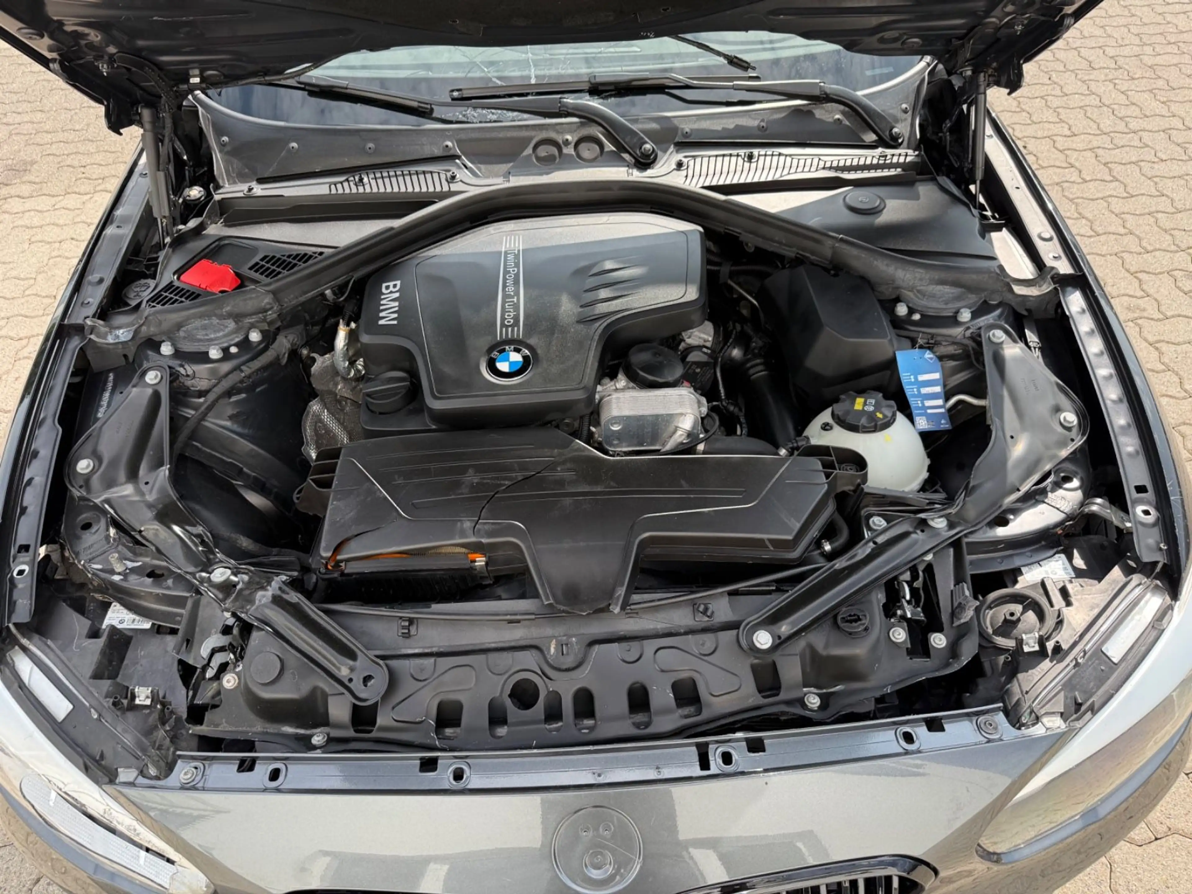 BMW 220 Baureihe 2 Cabrio 220 i Sport Line — photo 13