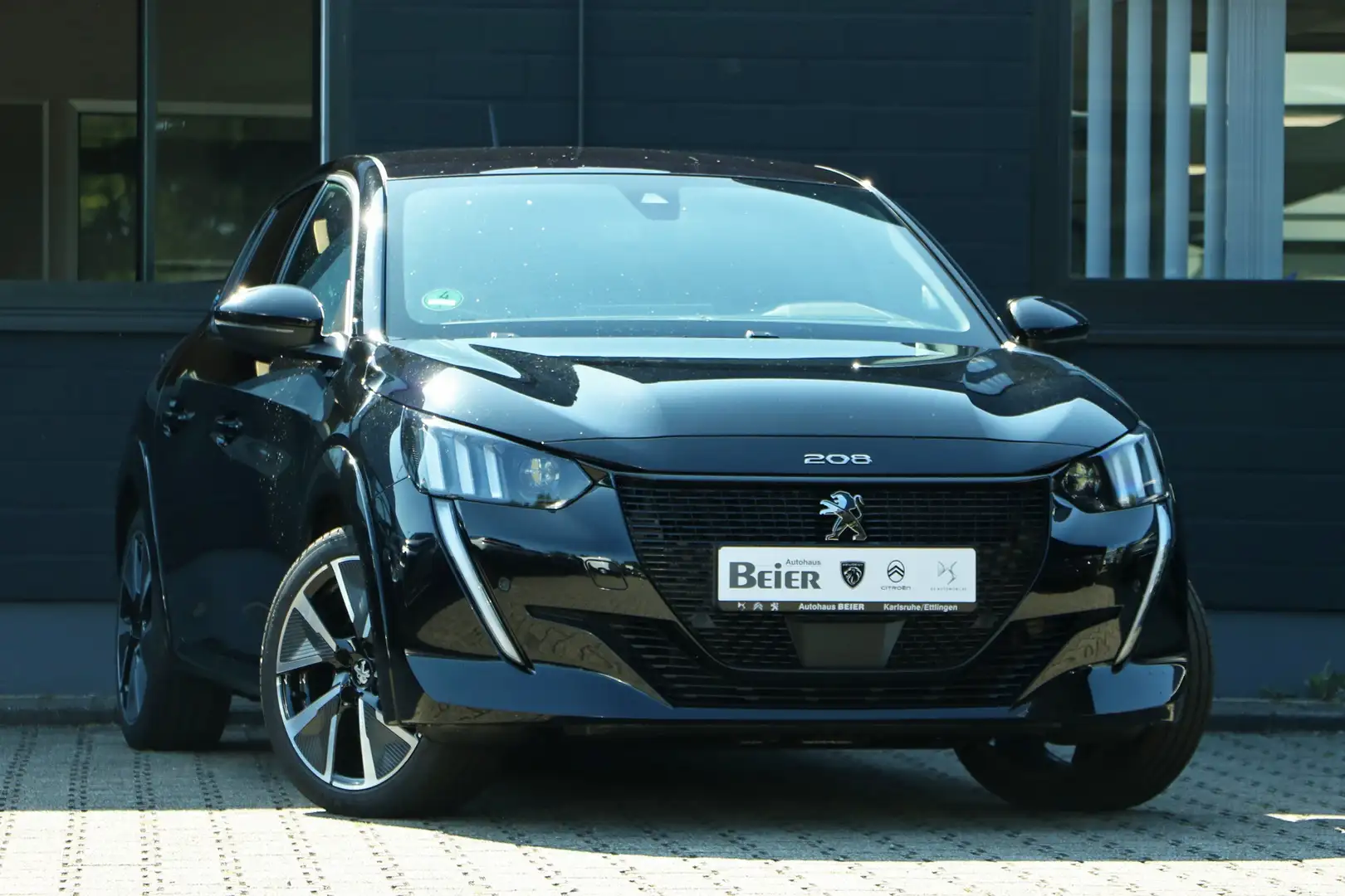 Peugeot e-208 E-GT Pack 136 Navi/ Klimaau./ PDC Schwarz - 2