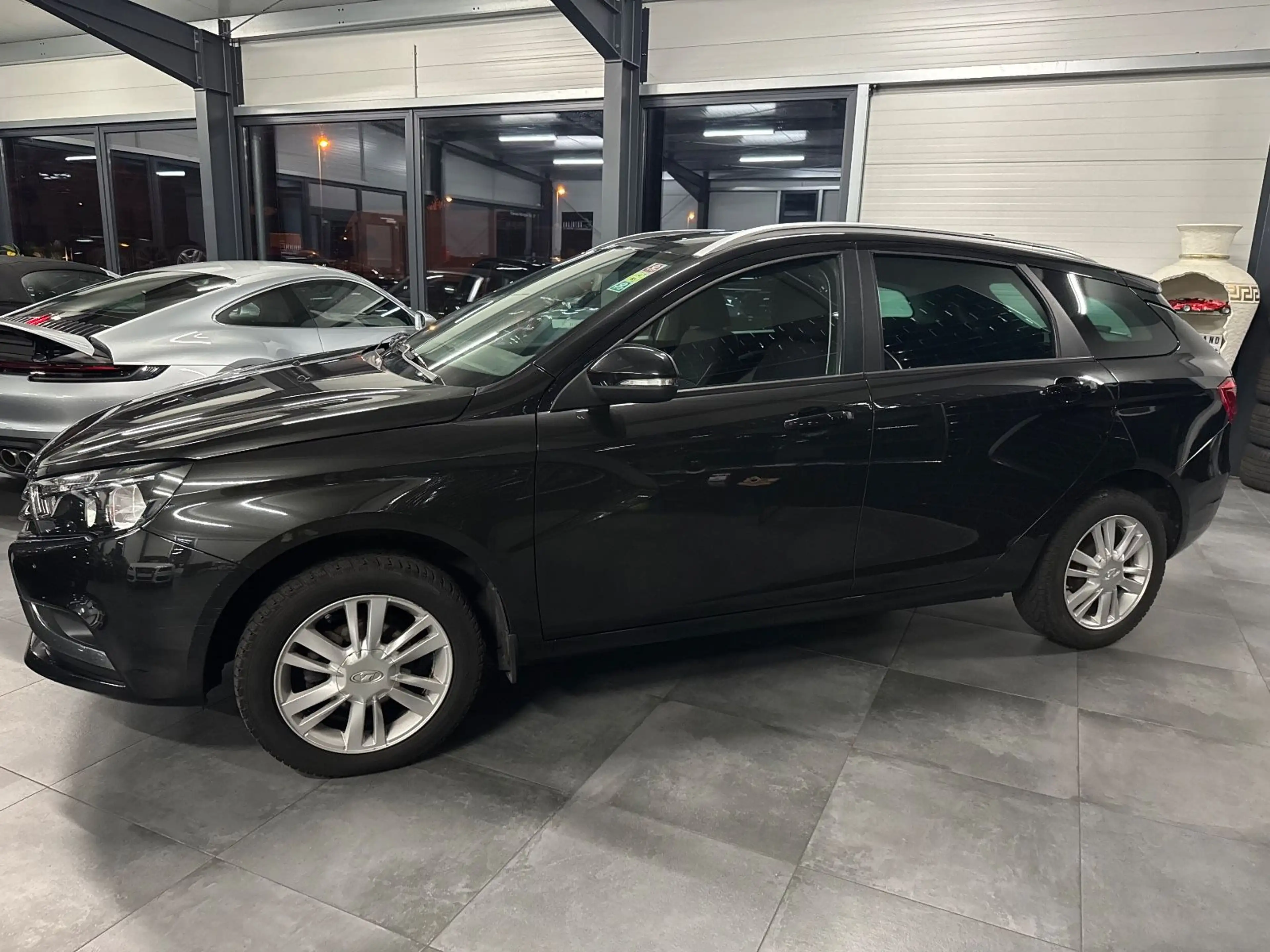 Lada Vesta — photo 4