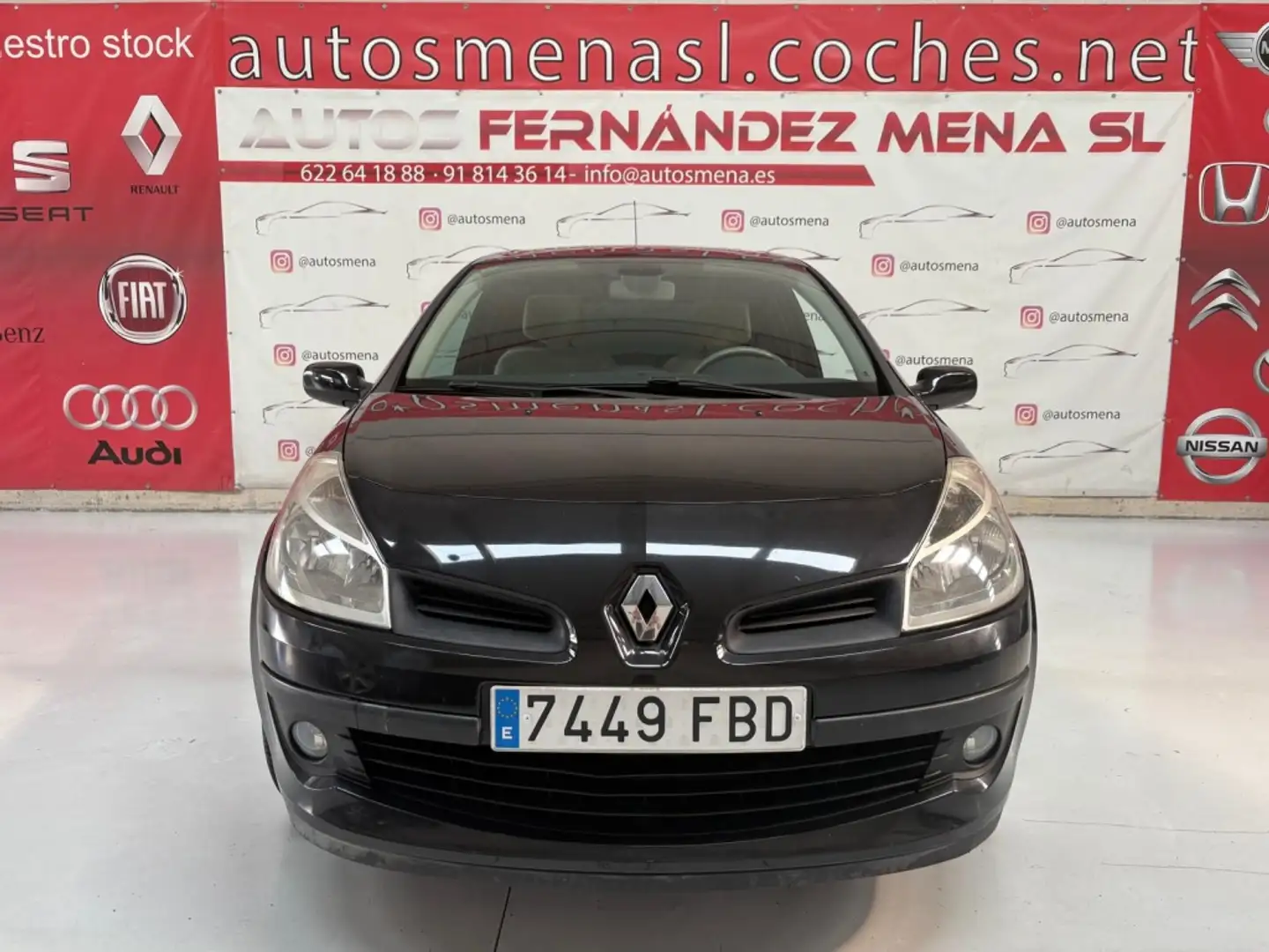 Renault Clio 1.4 16v Luxe Privilege Negro - 2