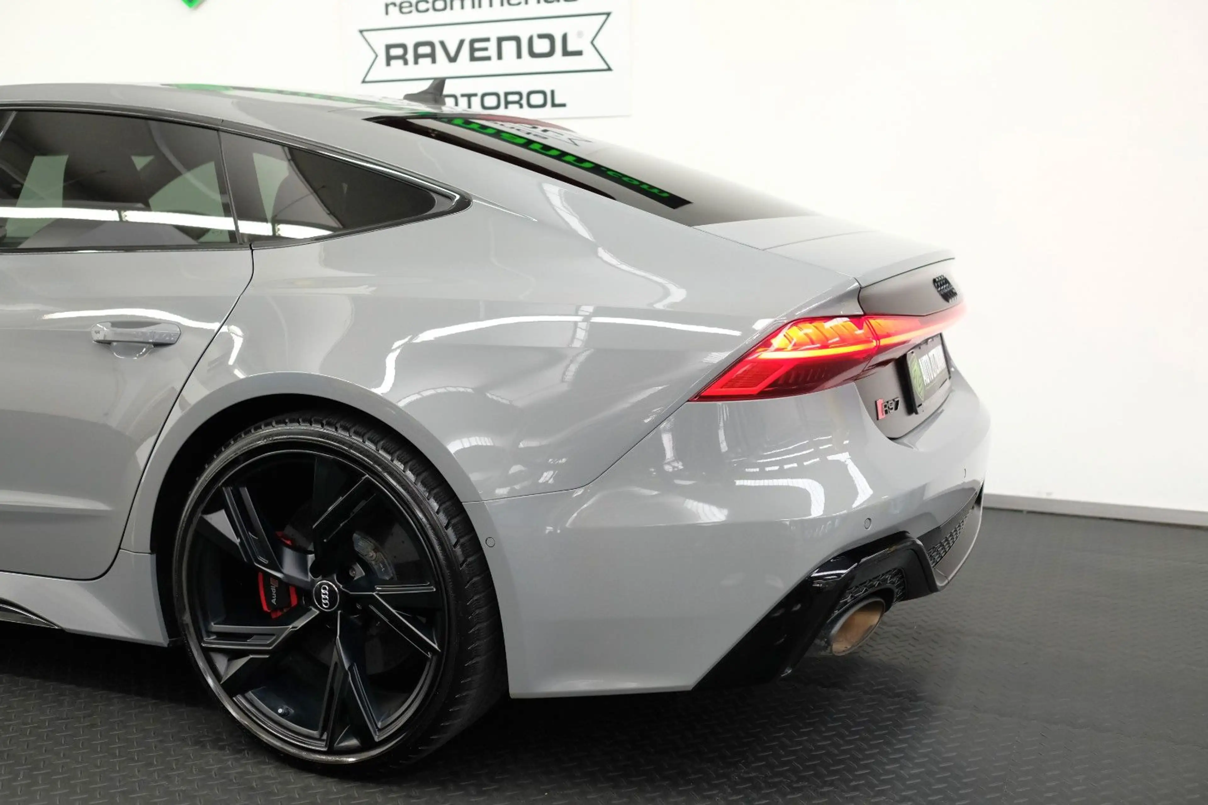 Audi RS7 RS 7 Sportback 4.0 TFSI quattro/PANO/B&O/ — photo 8