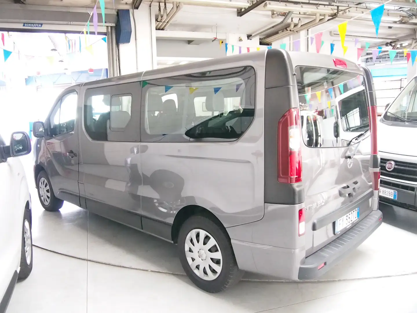 Opel Vivaro 1.6Cdti 121CV 9 POSTI Pochi Km EURO6C Grigio - 2