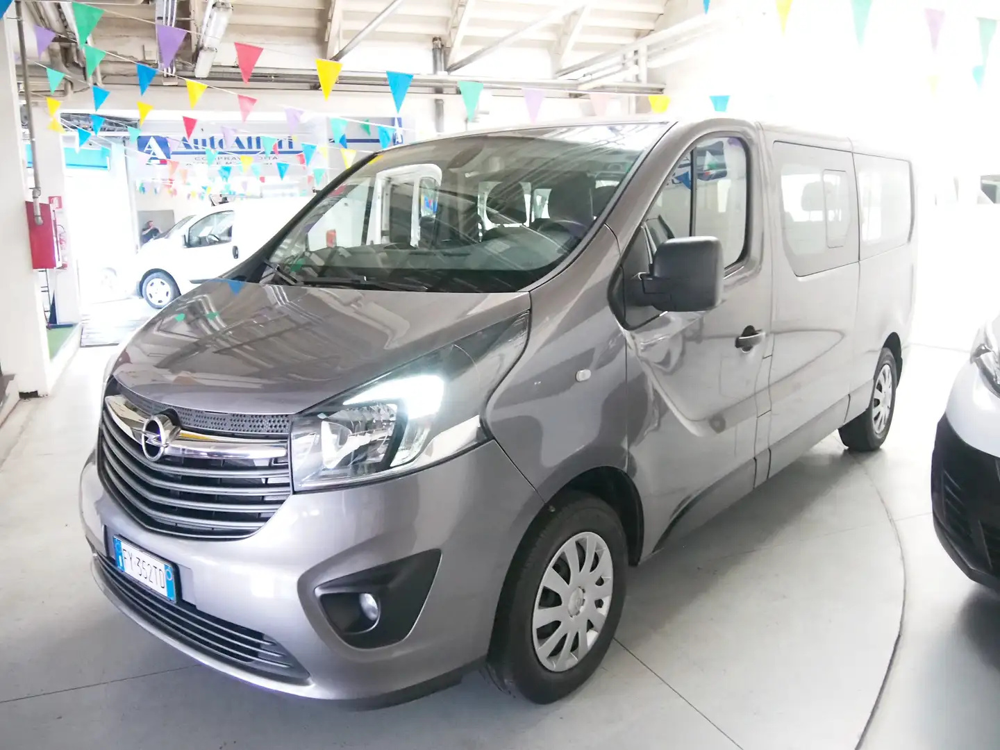 Opel Vivaro 1.6Cdti 121CV 9 POSTI Pochi Km EURO6C Grigio - 1