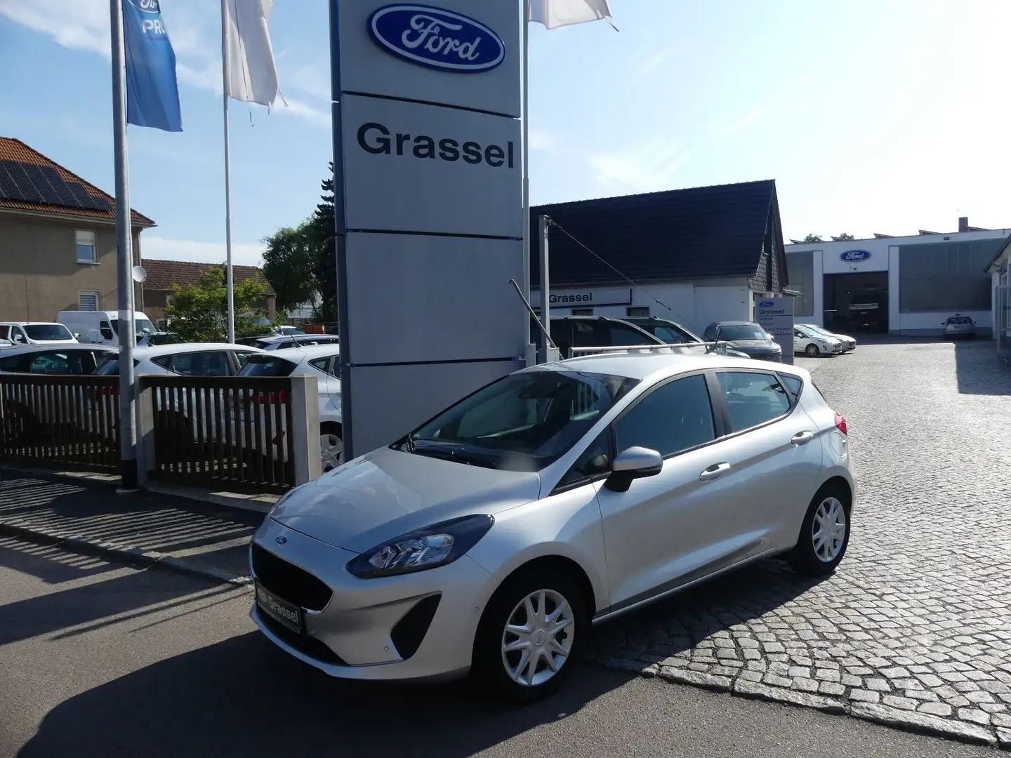 Ford Fiesta Cool & Connect Zilver - 1