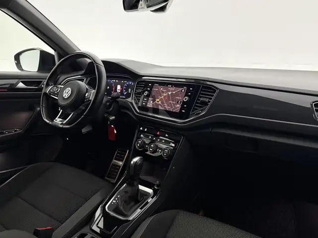 Volkswagen T-Roc view 4