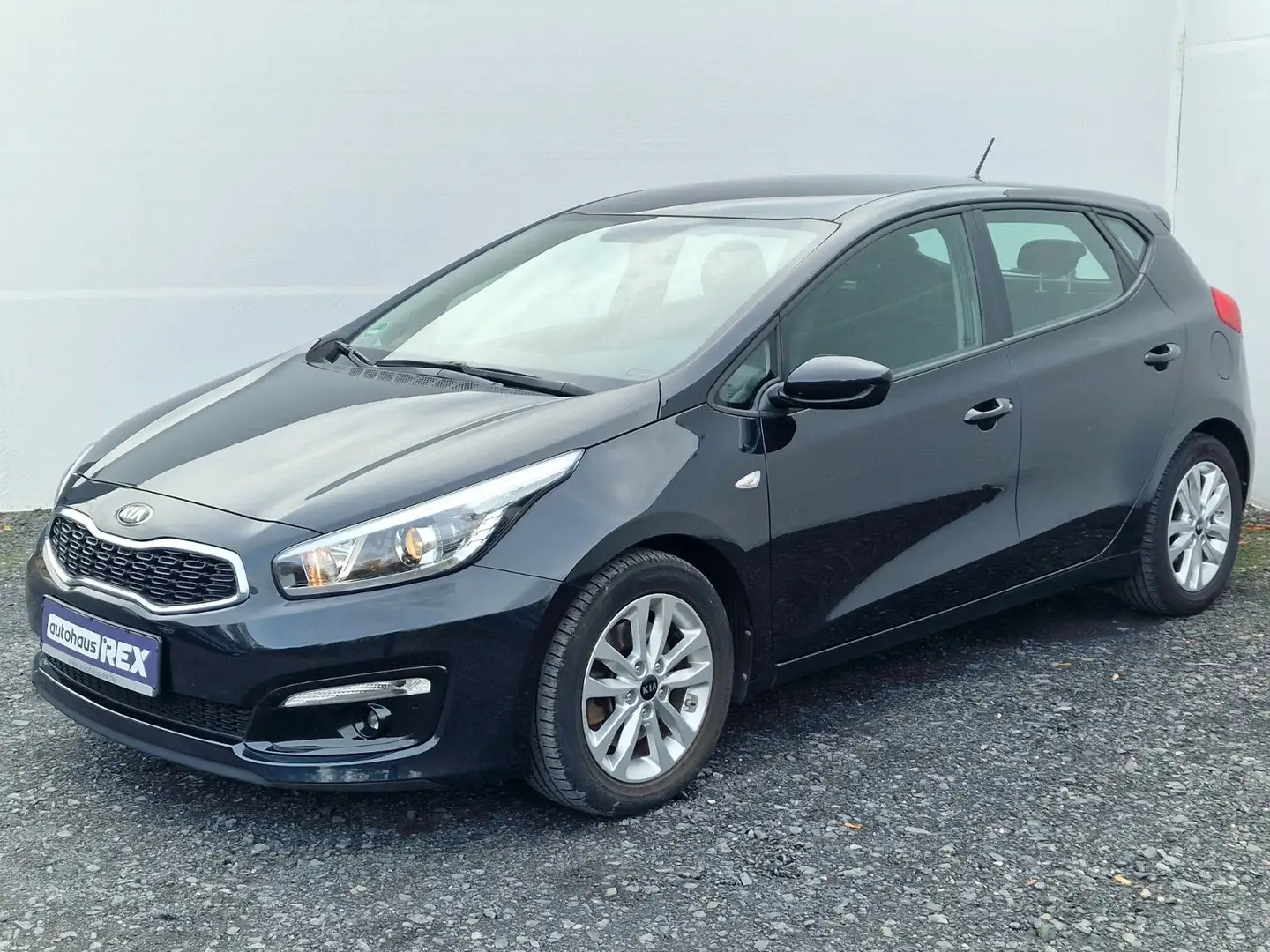 Kia Ceed / cee'd 1.4 CVVT "Edition 7" Schwarz - 1