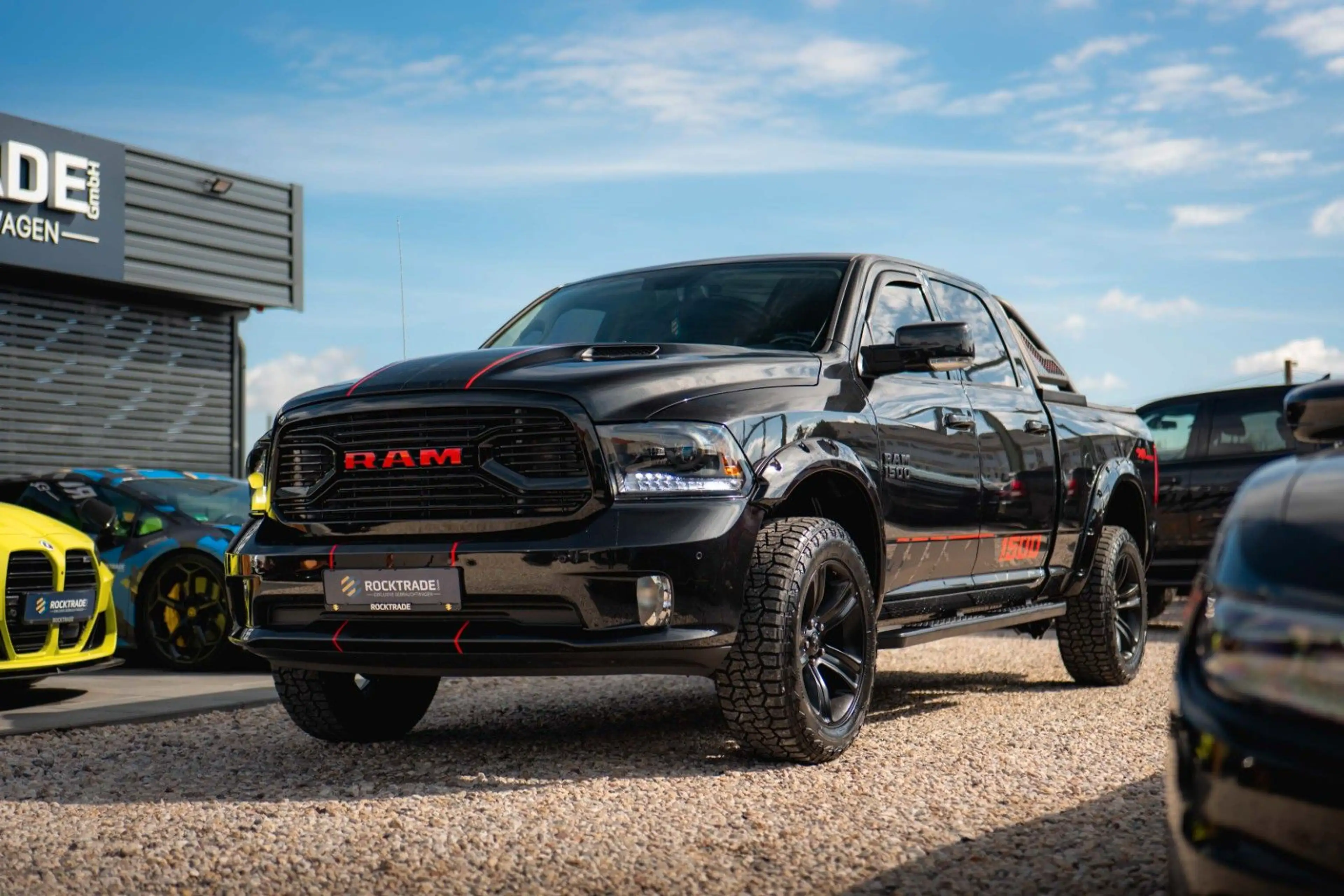 Dodge RAM 5.7 V8 HEMI 4x4 OFFROAD Night-Paket LONGBED