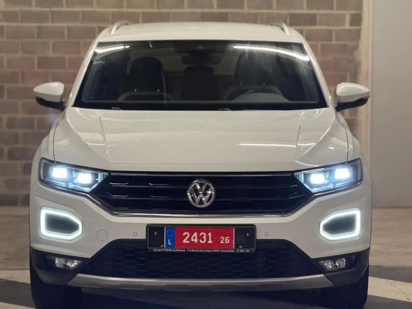 Volkswagen T-Roc 2.0 TSI 4Motion DSG Sport / AUTOMATIQUE / NAVI / Blanc - 2