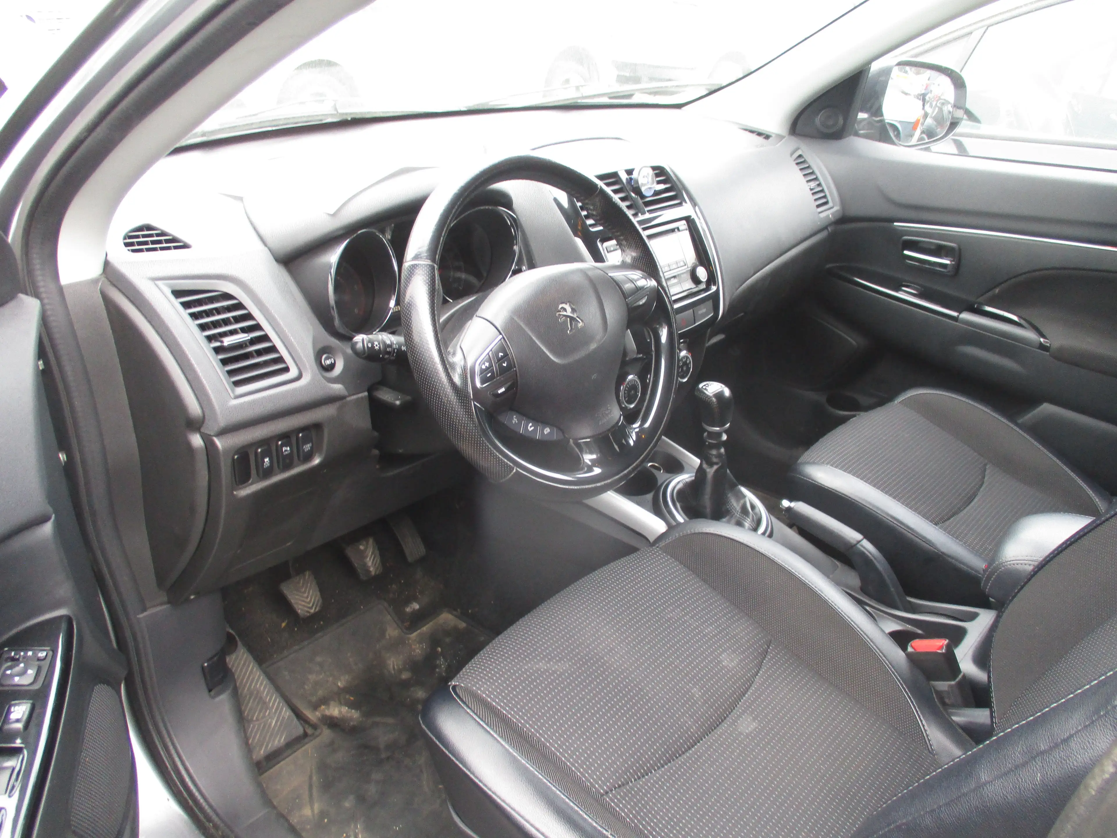 Peugeot 4008 Allure 4WD — photo 7