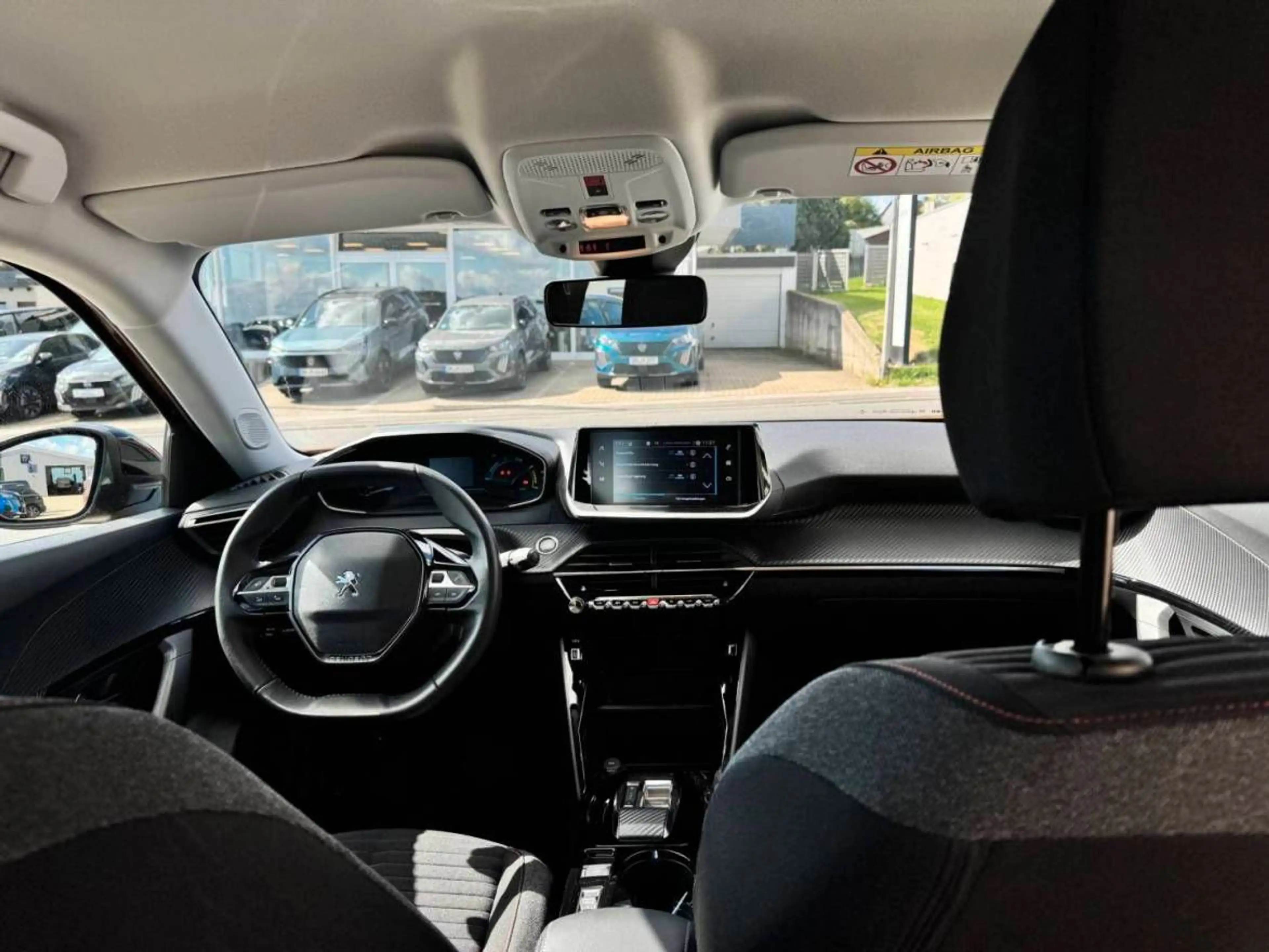 Peugeot e-2008 Active Elektromotor 136 — photo 8