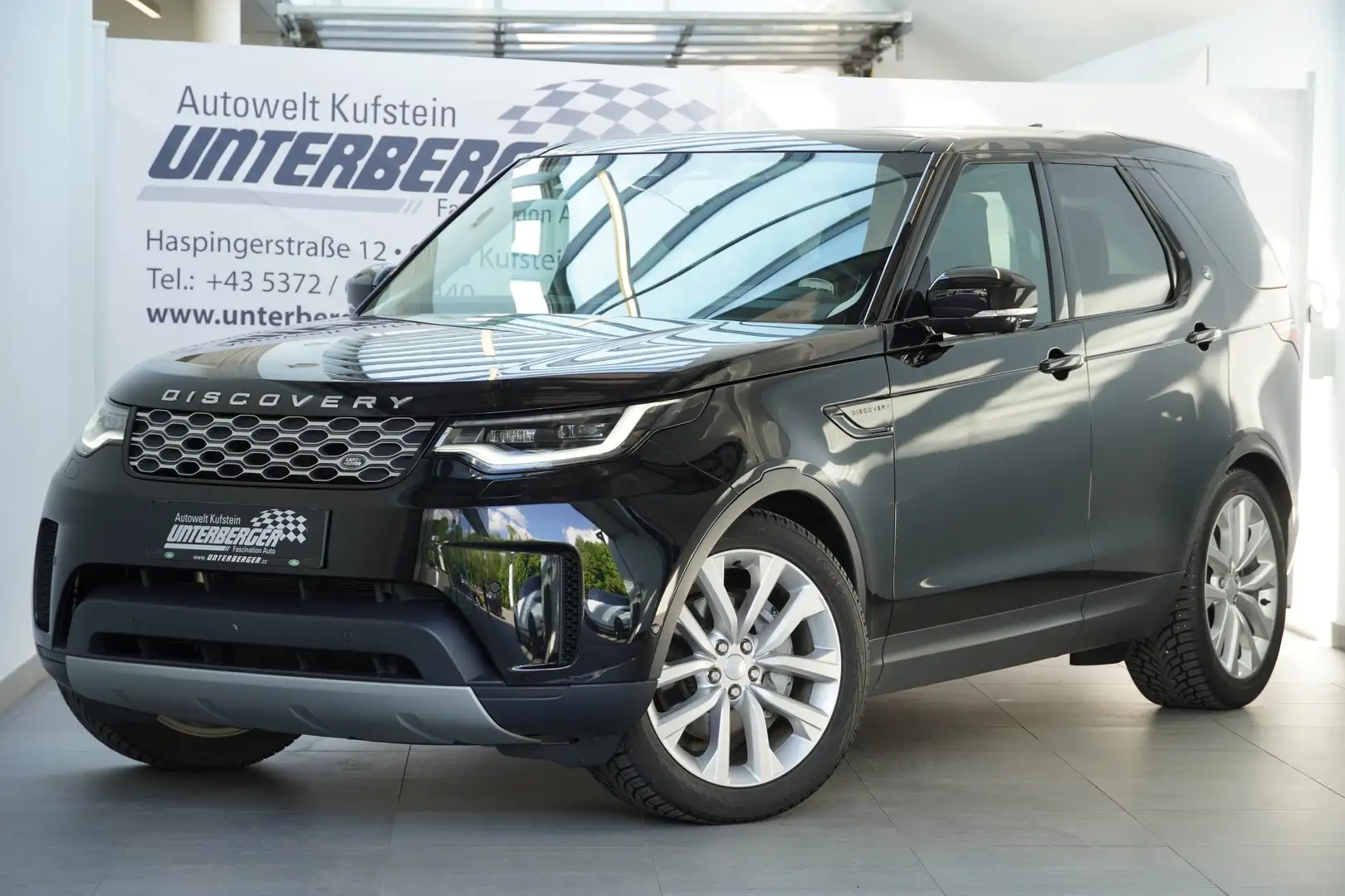 Land Rover Discovery D250 SE AWD Schwarz - 1