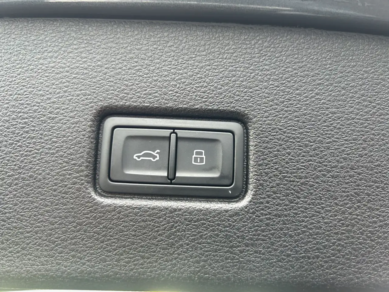 Audi Q5 55 TFSIe QUATT S LINE *MATRIX*PANO* 12