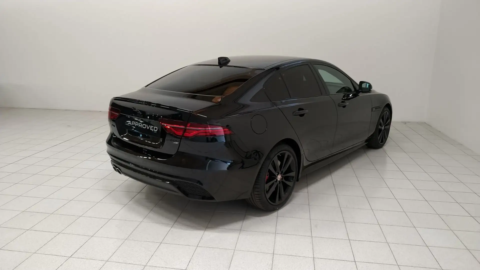 Jaguar XE 2.0 D 204 CV AWD aut. S IVA ESPOSTA Noir - 2