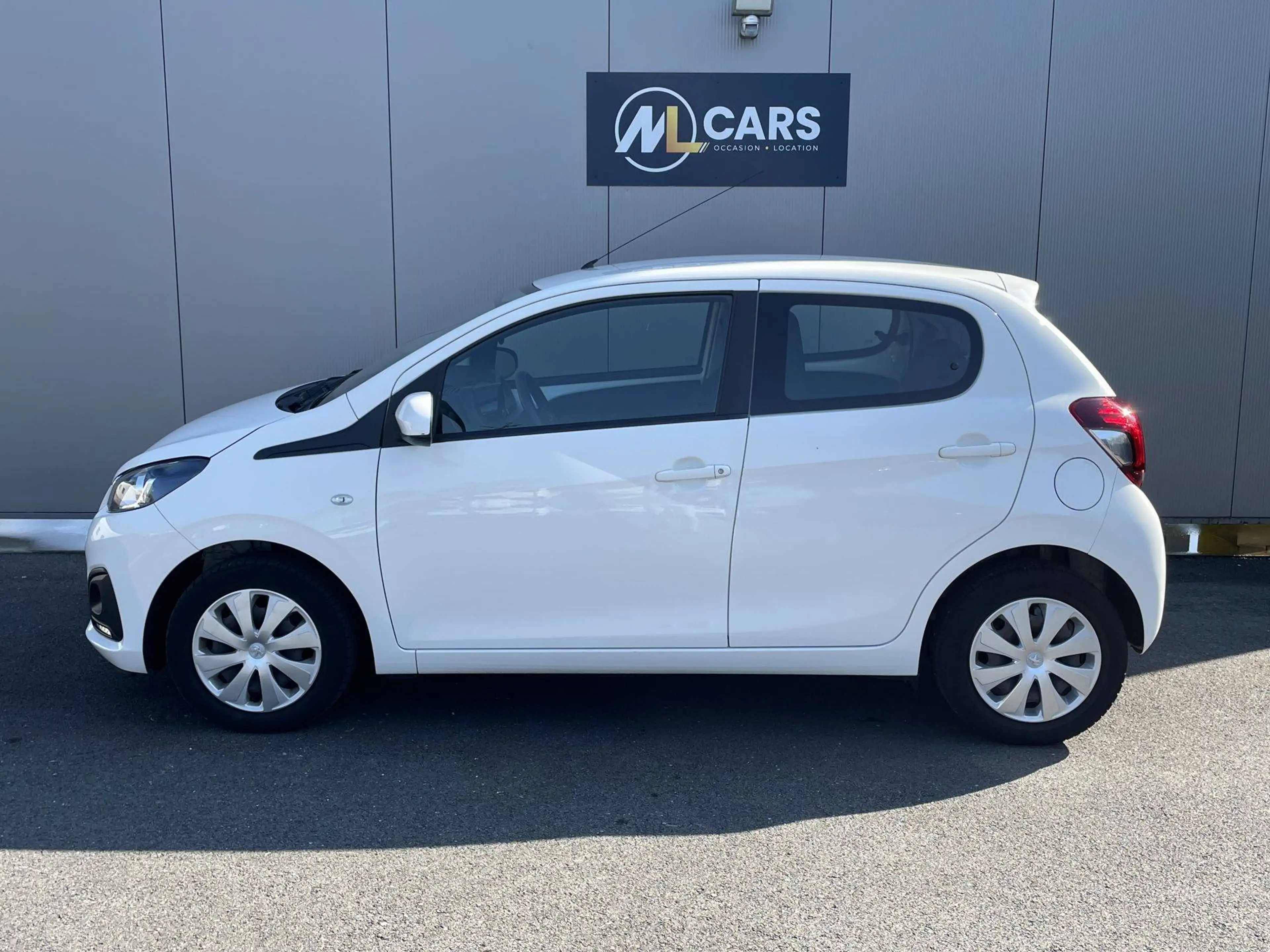 Peugeot 108 1.0 VTI ACTIVE — photo 4
