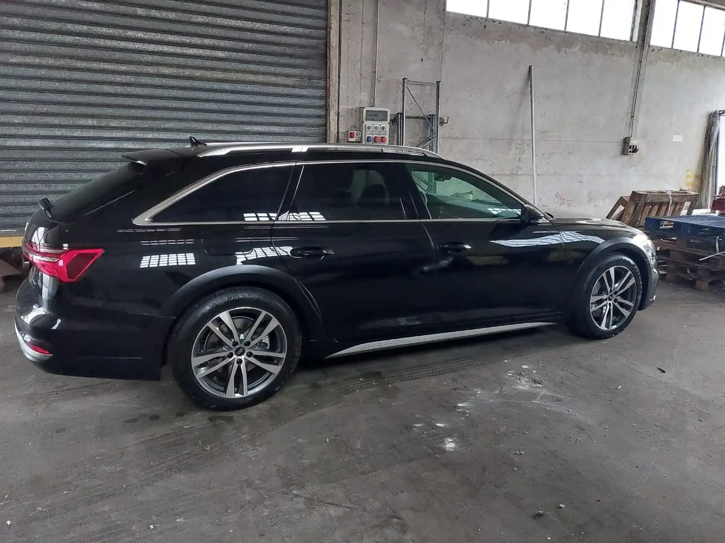Audi A6 allroad A6 Allroad 55 tfsi Business Adv quattro s-tronic Чорний - 1