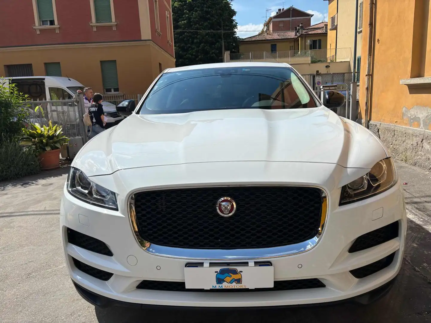 Jaguar F-Pace 2.0 D 180 CV AWD aut. Prestige Bílá - 2