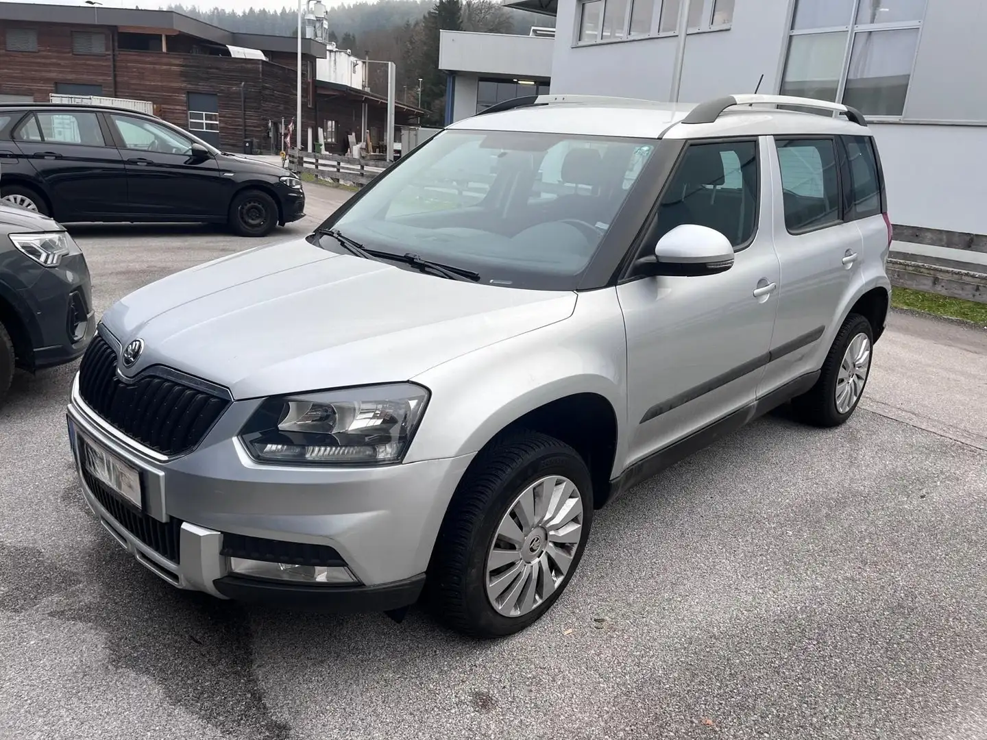Skoda Yeti Yeti Outdoor 2,0 TDI SCR 4x4 Ambition Ambition Gri - 1