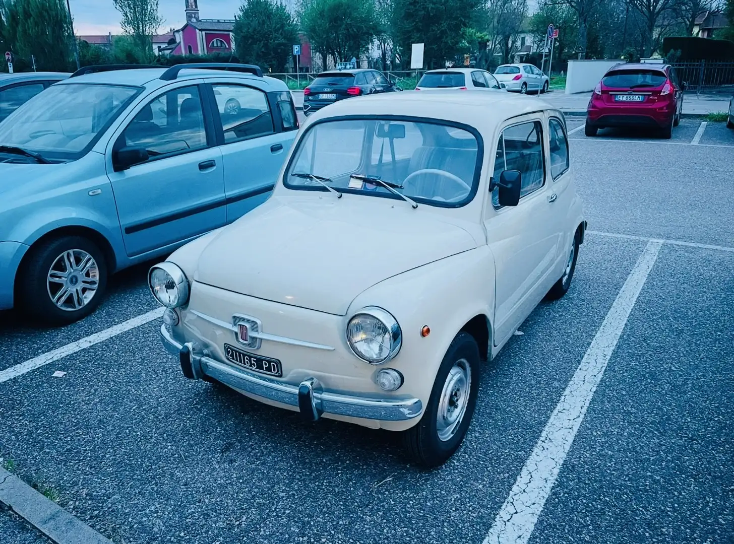 Fiat 600 D 700 37.000 km!!! Beżowy - 1
