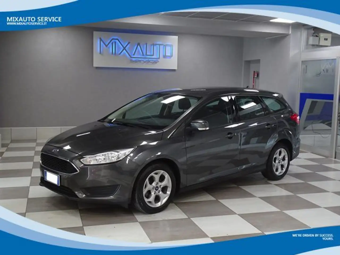 Ford Focus Station Wagon 1.5 TDCI 120cv Plus EU6B Grigio - 1