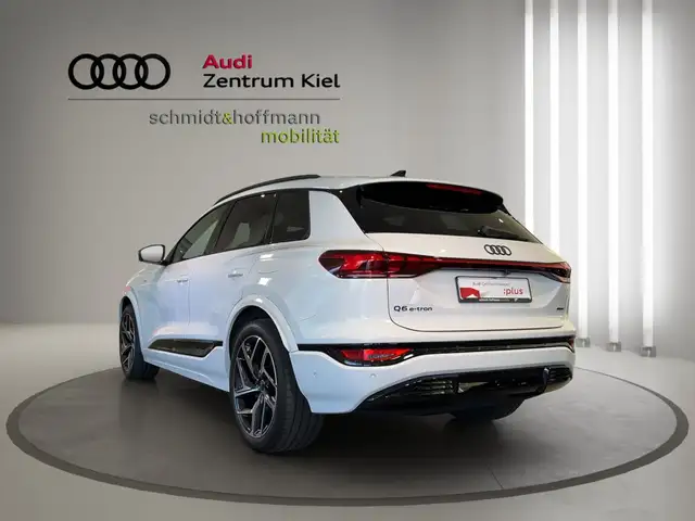 Audi Q6 E-Tron view 4