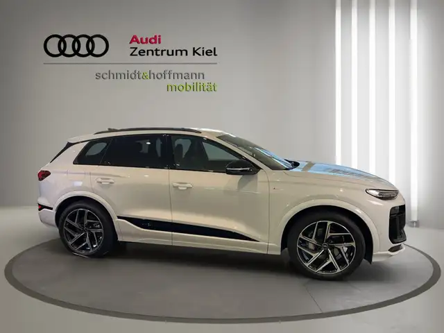 Audi Q6 E-Tron view 7
