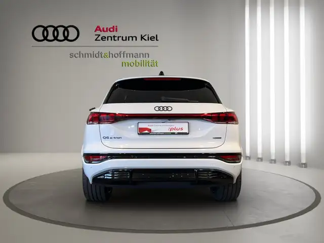 Audi Q6 E-Tron view 5