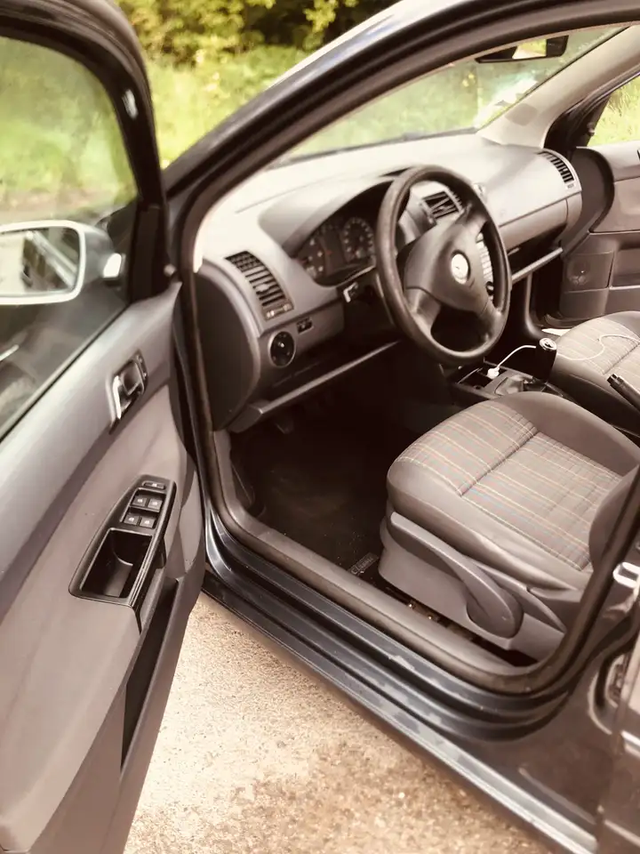 Volkswagen Polo Citadine 5 portes — photo 5