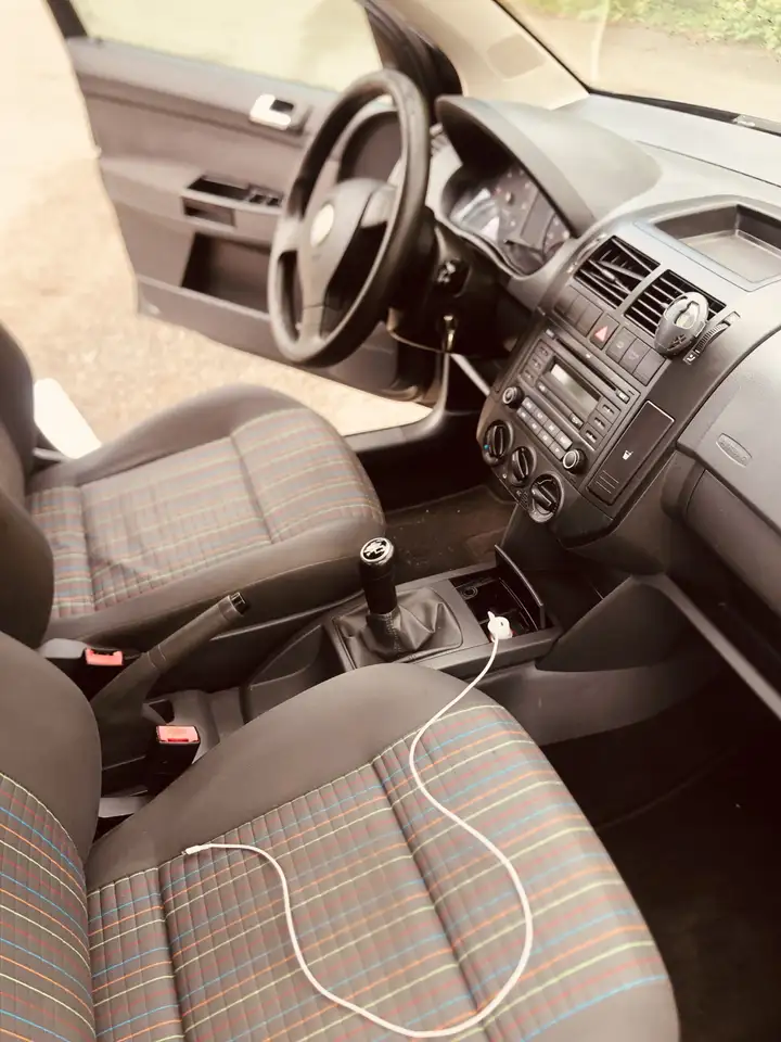 Volkswagen Polo Citadine 5 portes — photo 4