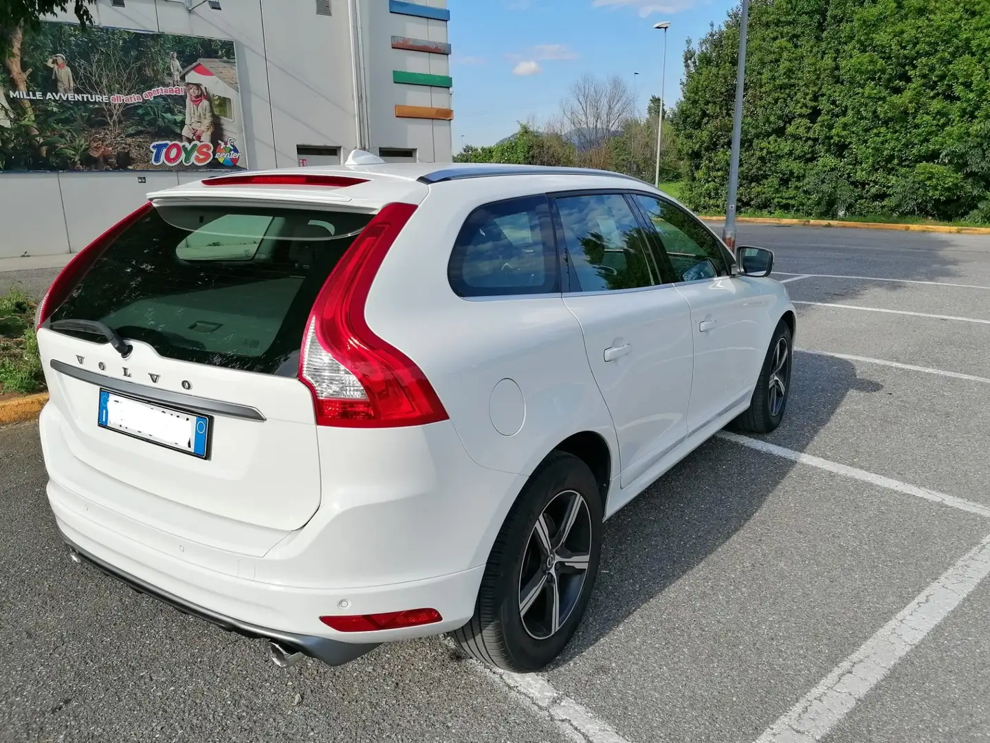 Volvo XC60 2.0 d3 R-design (r-design momentum) 150cv geartron - 2