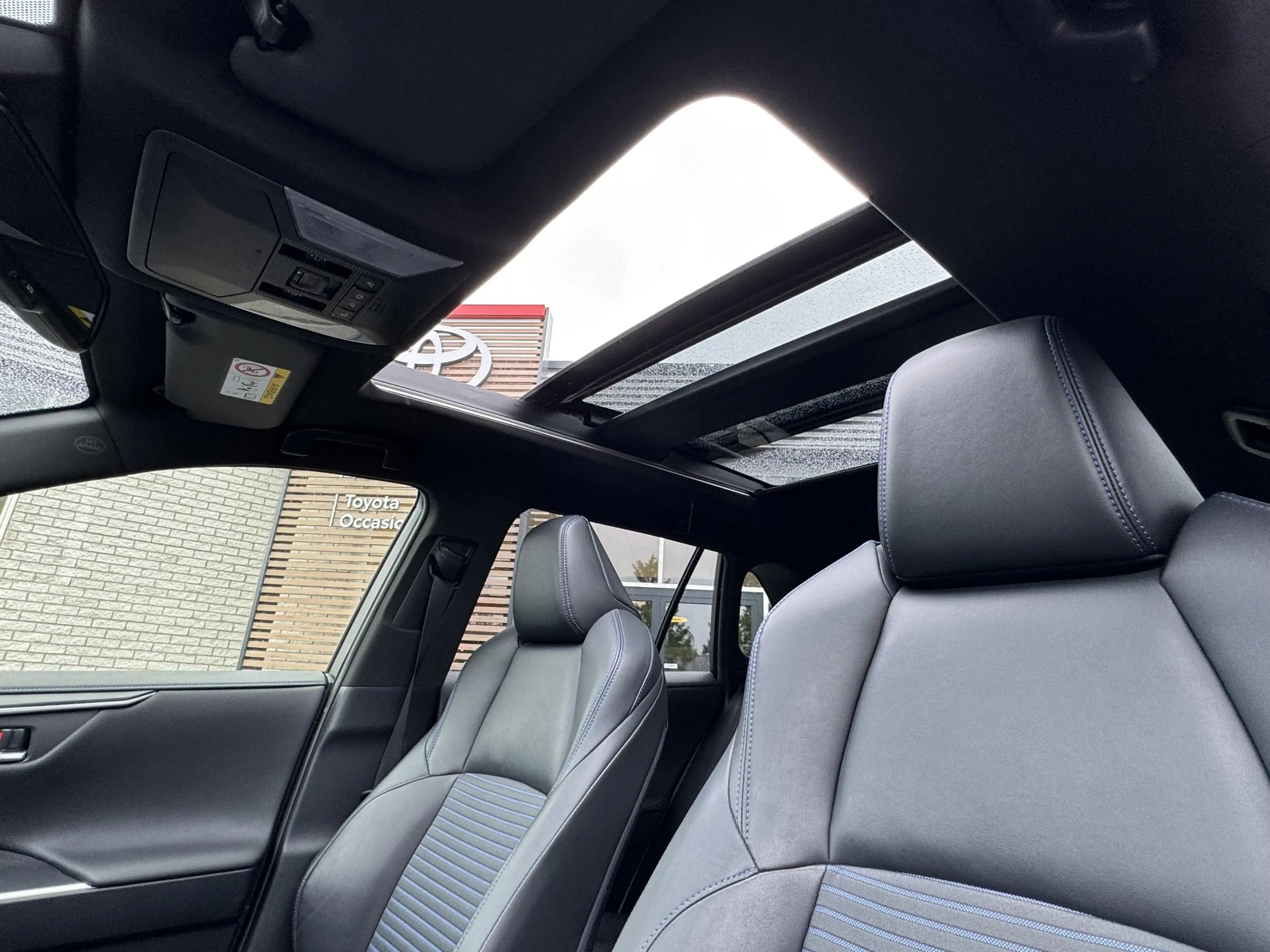 Toyota RAV 4 2.5 Hybrid BI-TONE PANODAK STOELVERW TREKHAAK NAVI — photo 12