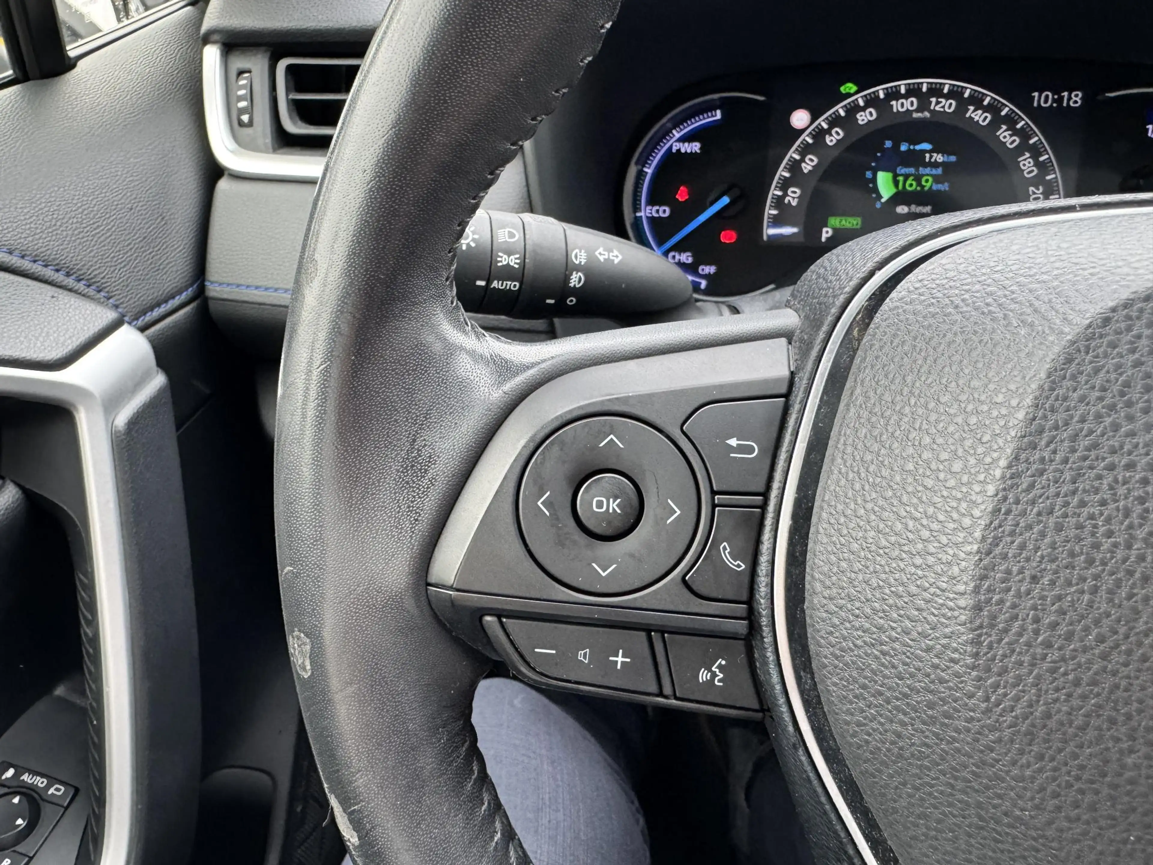 Toyota RAV 4 2.5 Hybrid BI-TONE PANODAK STOELVERW TREKHAAK NAVI — photo 26