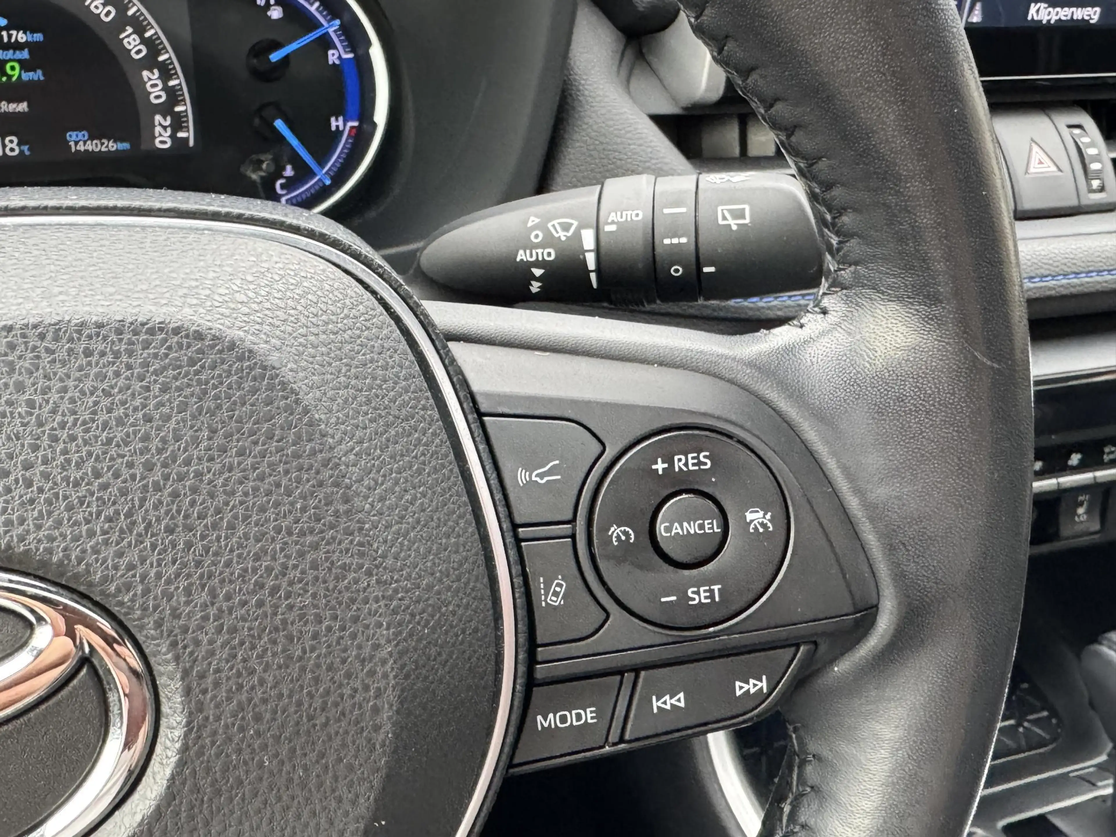 Toyota RAV 4 2.5 Hybrid BI-TONE PANODAK STOELVERW TREKHAAK NAVI — photo 24