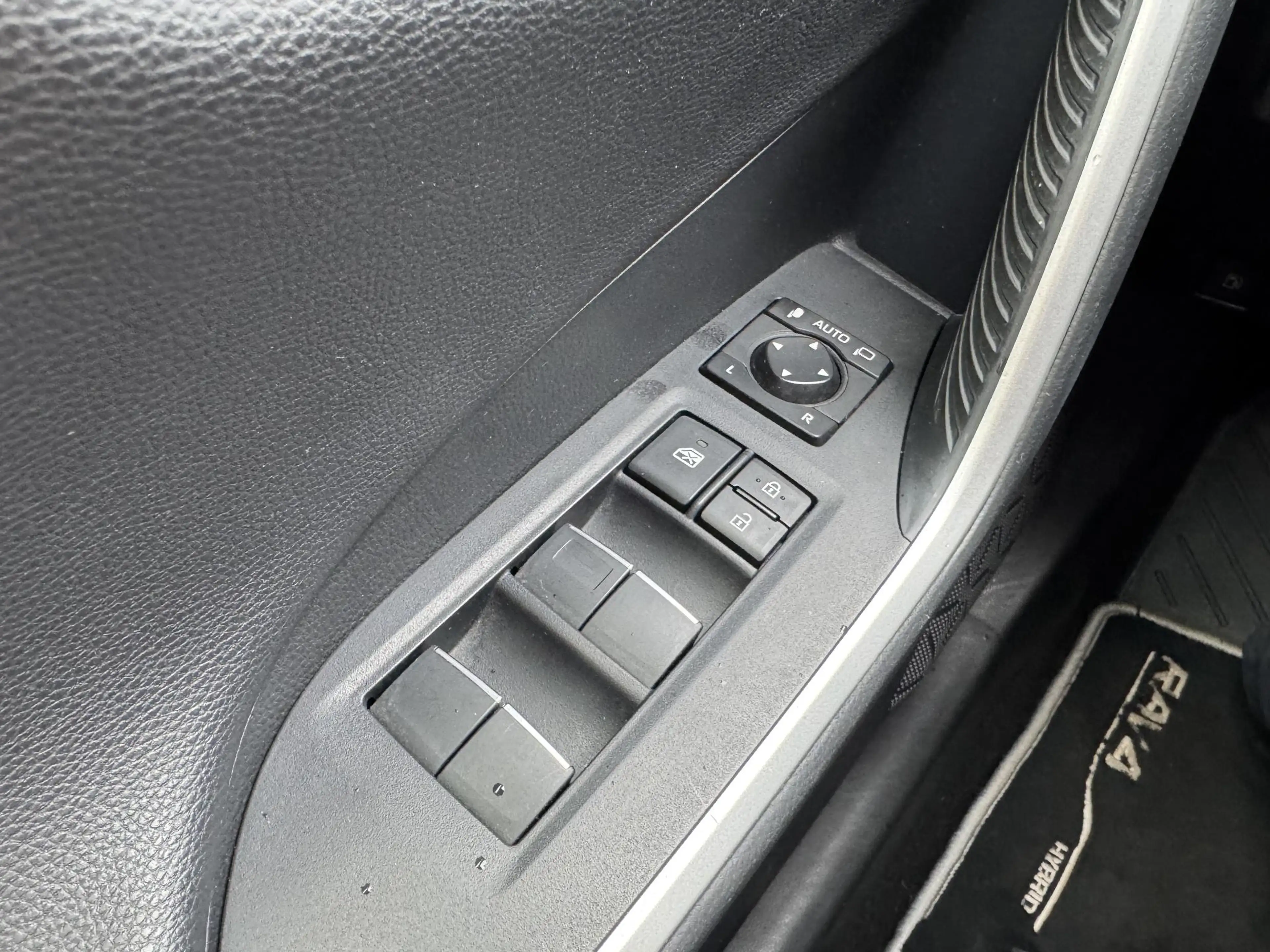 Toyota RAV 4 2.5 Hybrid BI-TONE PANODAK STOELVERW TREKHAAK NAVI — photo 21