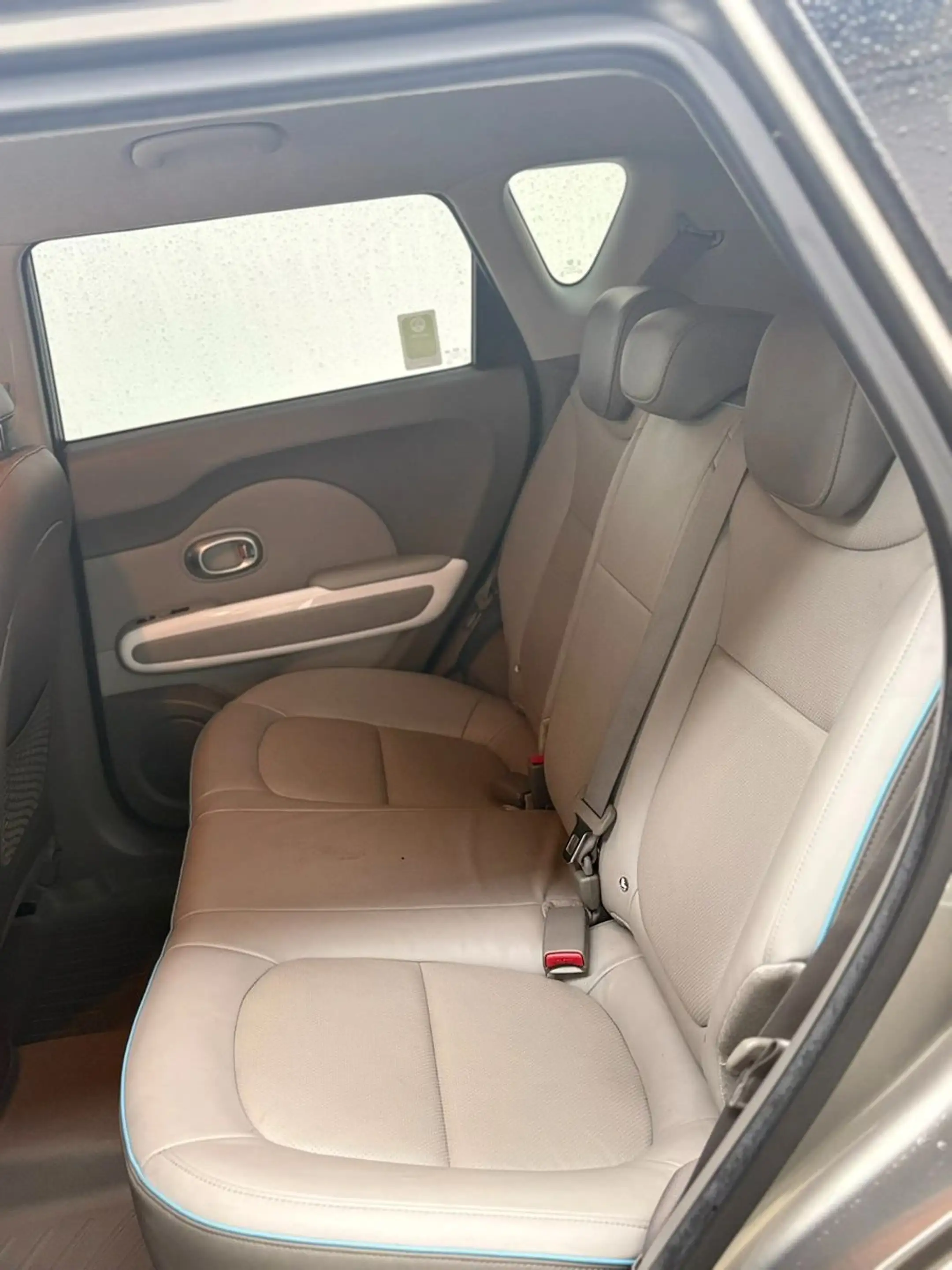 Kia Soul EV — photo 12