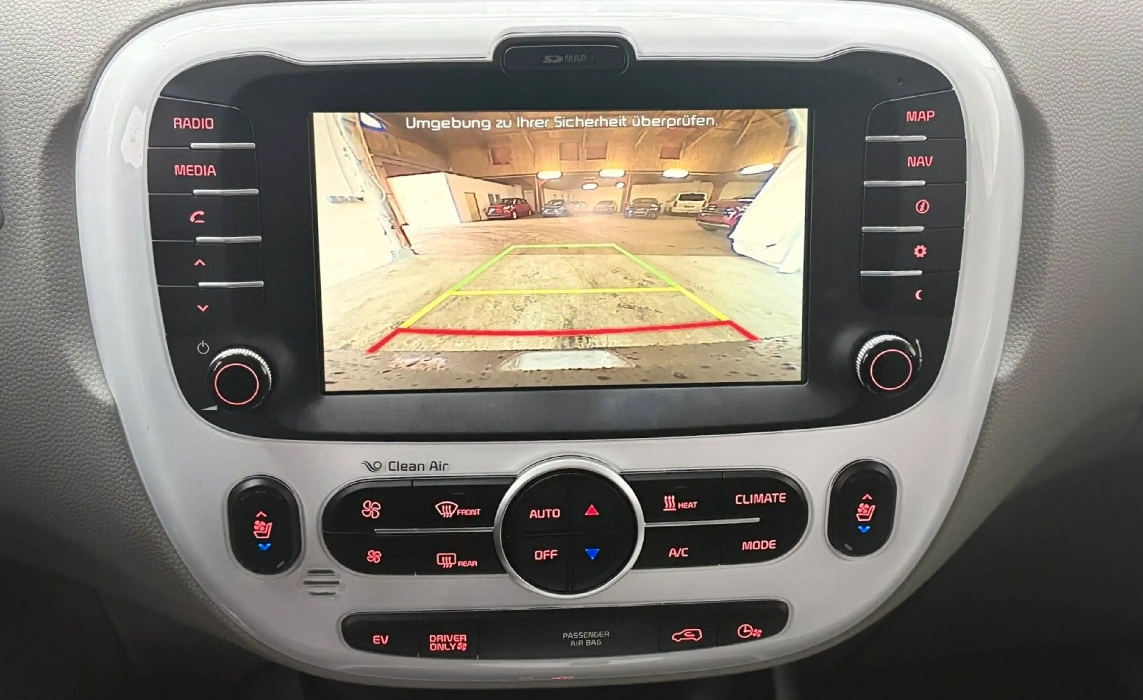 Kia Soul EV — photo 22