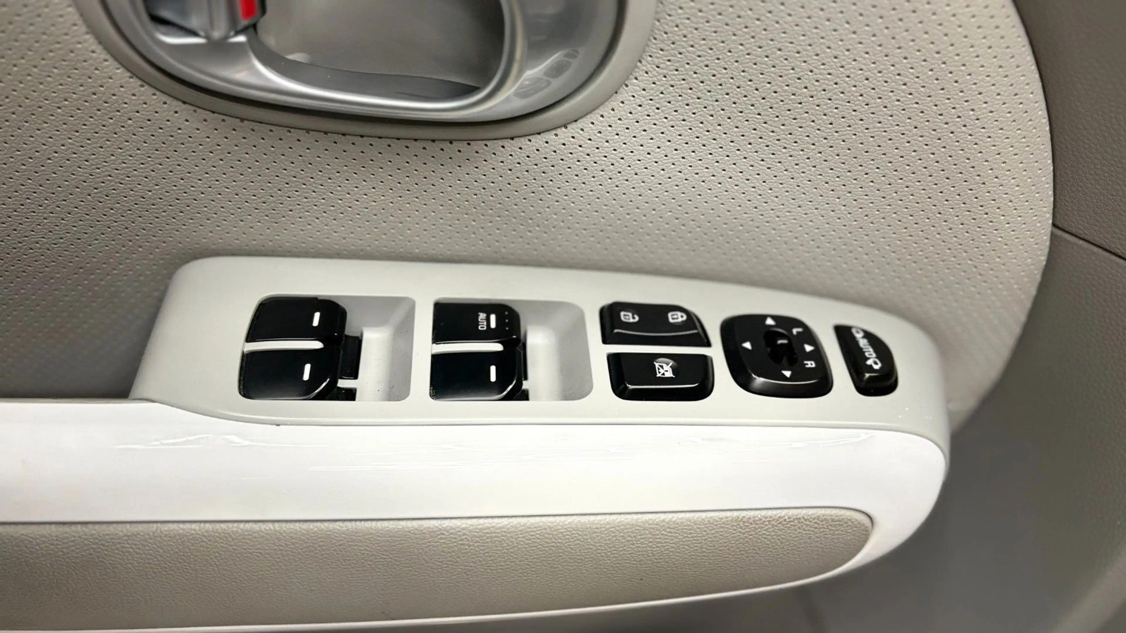 Kia Soul EV — photo 15
