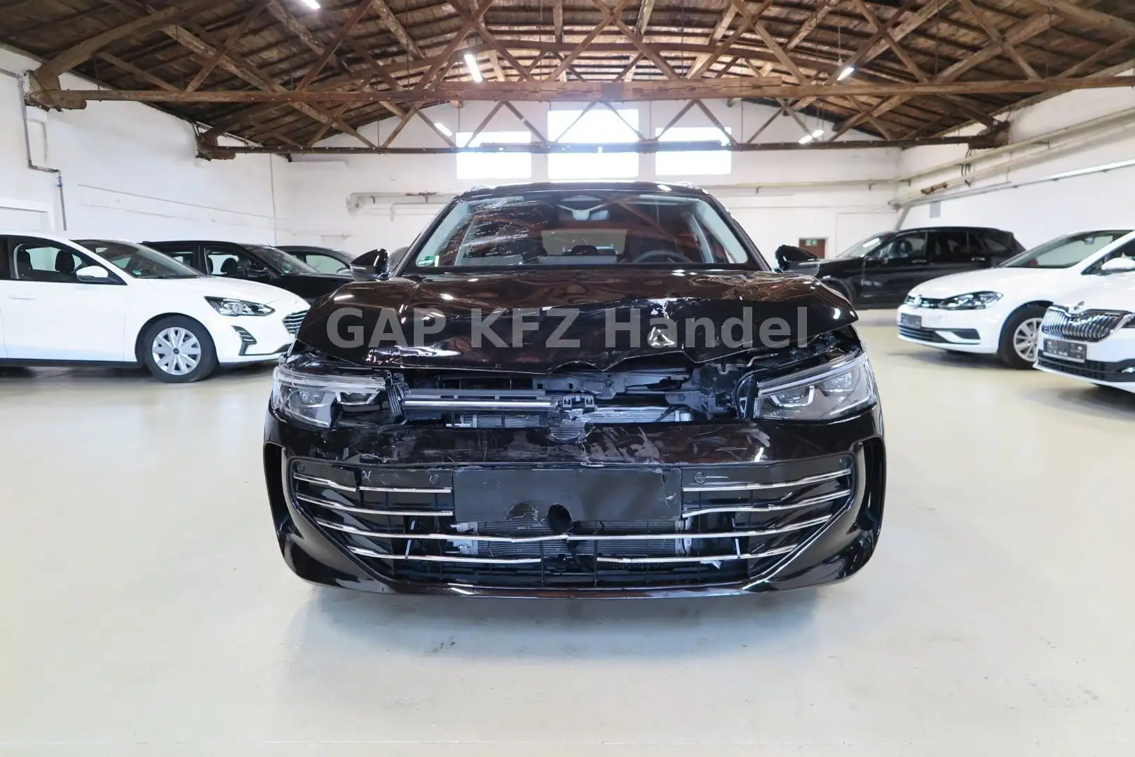 Volkswagen Passat Variant Passat Elegance 2.0 TDI DSG IQ-Light HUD Standhz Schwarz - 2