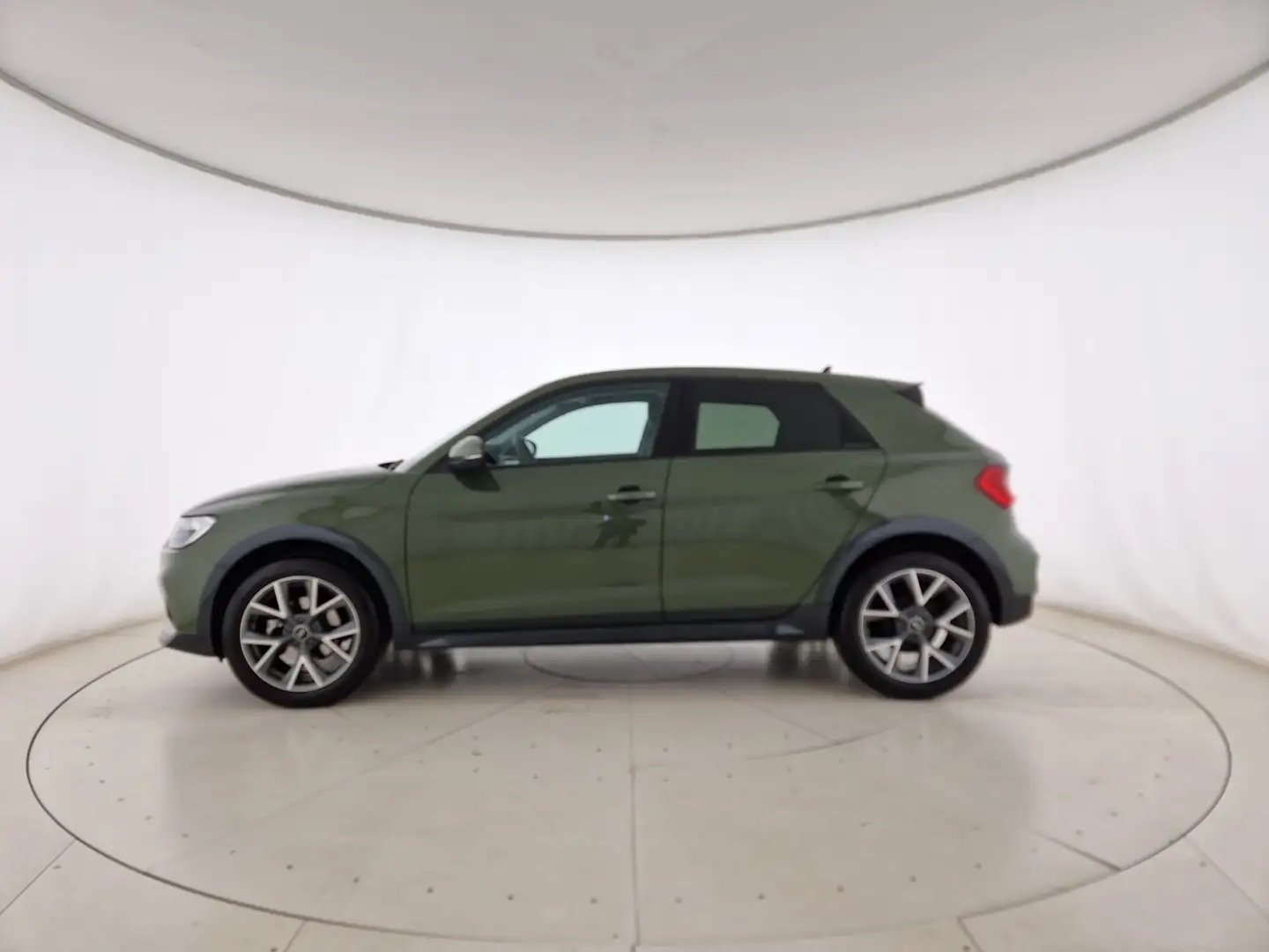 Audi A1 allstreet 25 1.0 tfsi business 95cv Verde - 2