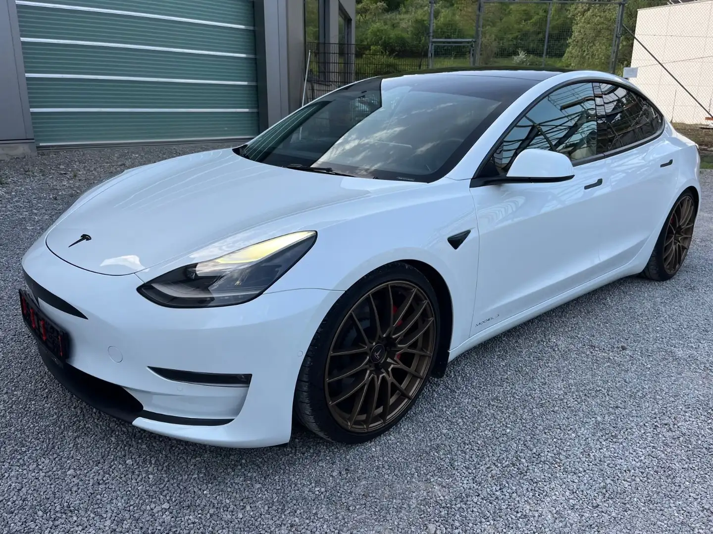 Tesla Model 3 Performance / BRD / Unfallfrei / 2.Hand Blanc - 1