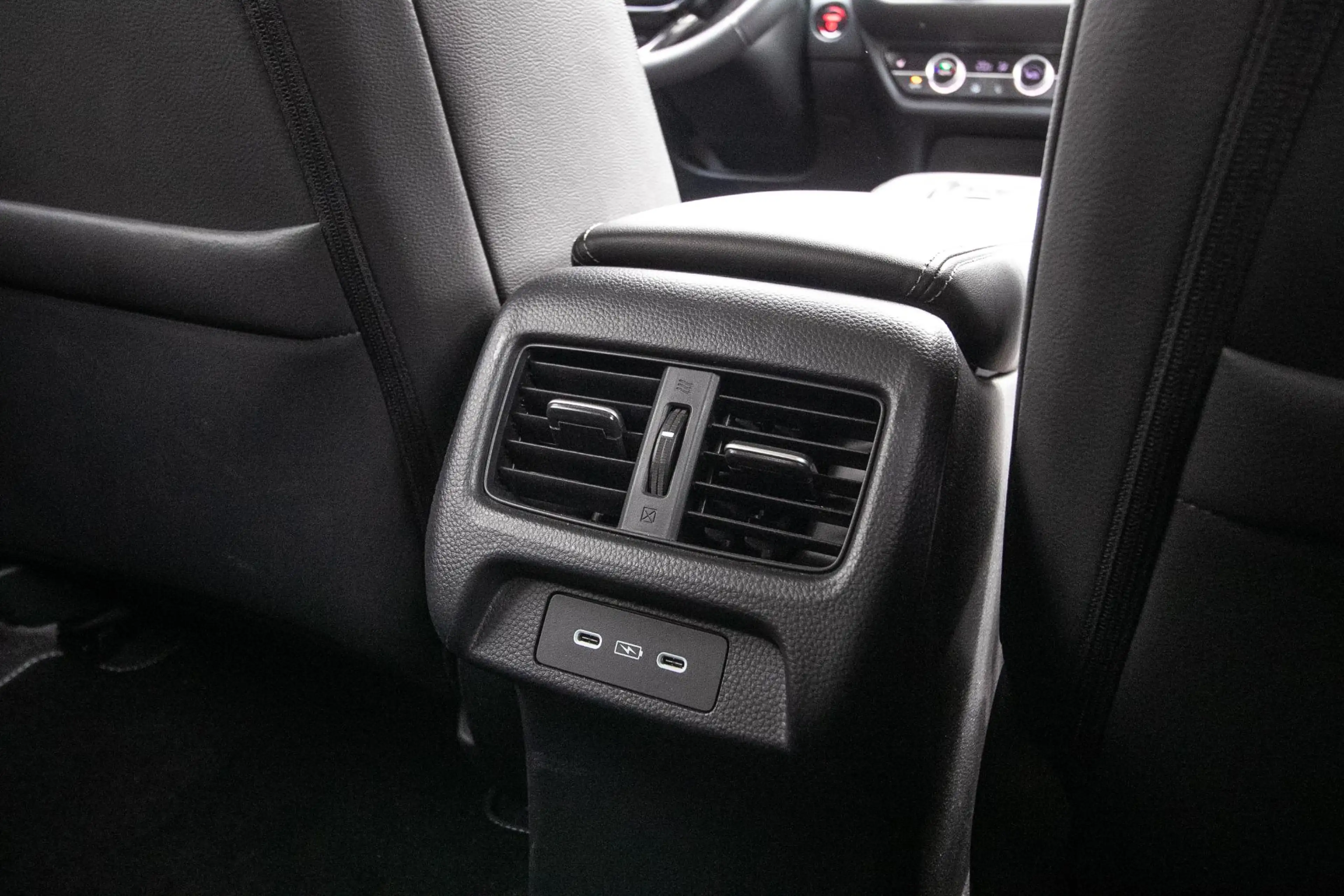 Honda ZR-V 2.0 e:HEV Sport — photo 9