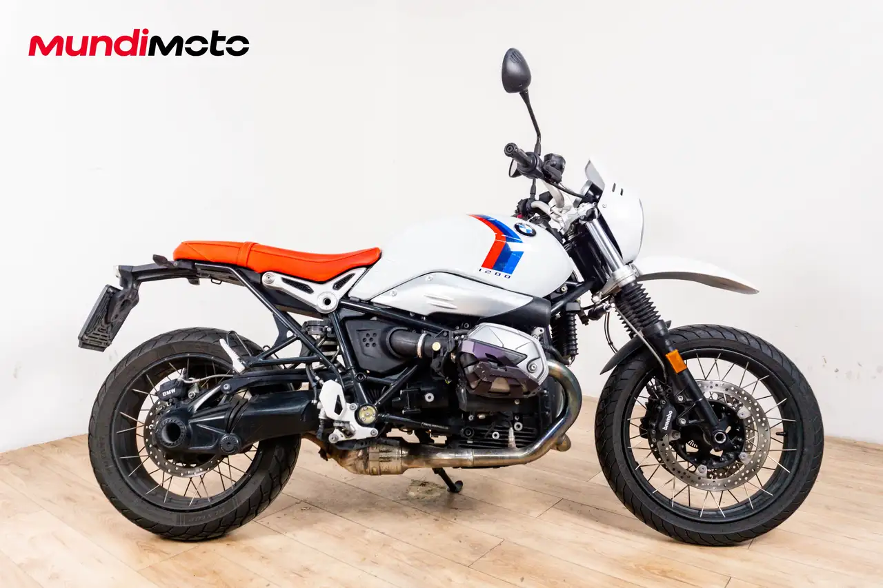 BMW R nineT